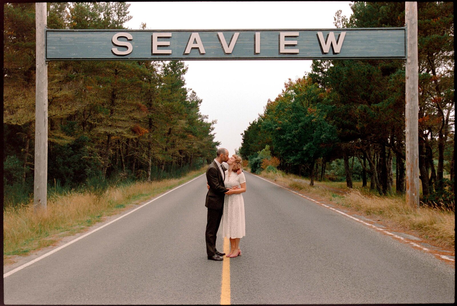 Jess-Buckley-Photo-FILM-Wedding-Coast-Lodge-1