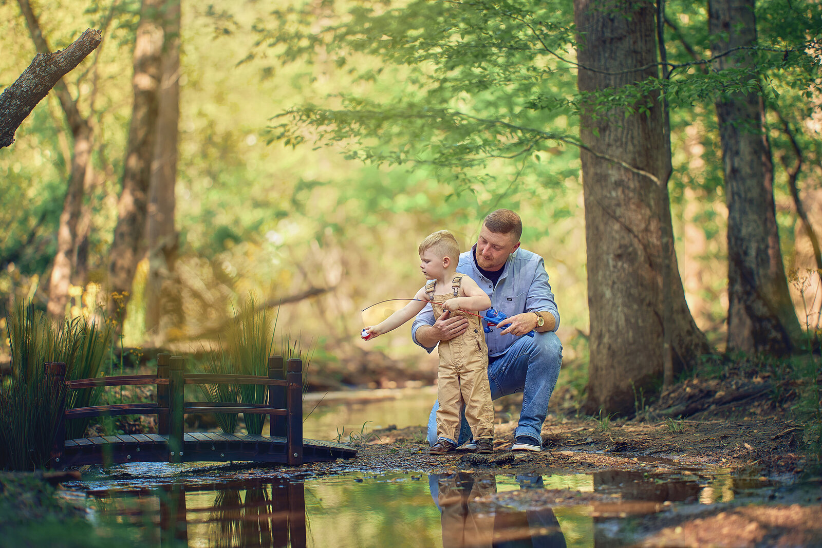 atlanta-best-award-winning-family-portrait-outdoor-spring-fall-wild-flowers-bridge-father-son-fishing-photography-photographer-twin-rivers-01