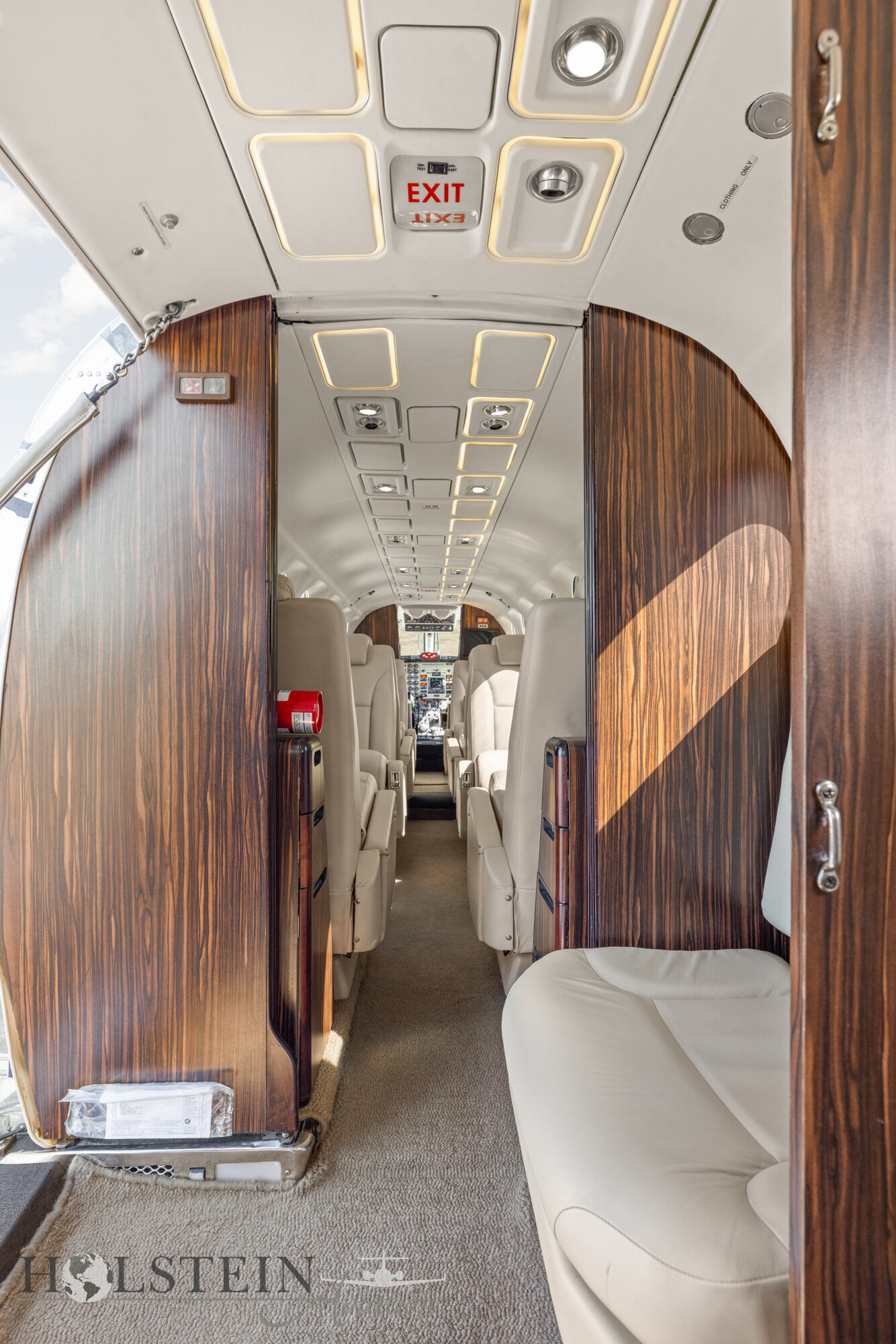 King Air 350 Watermarked-26