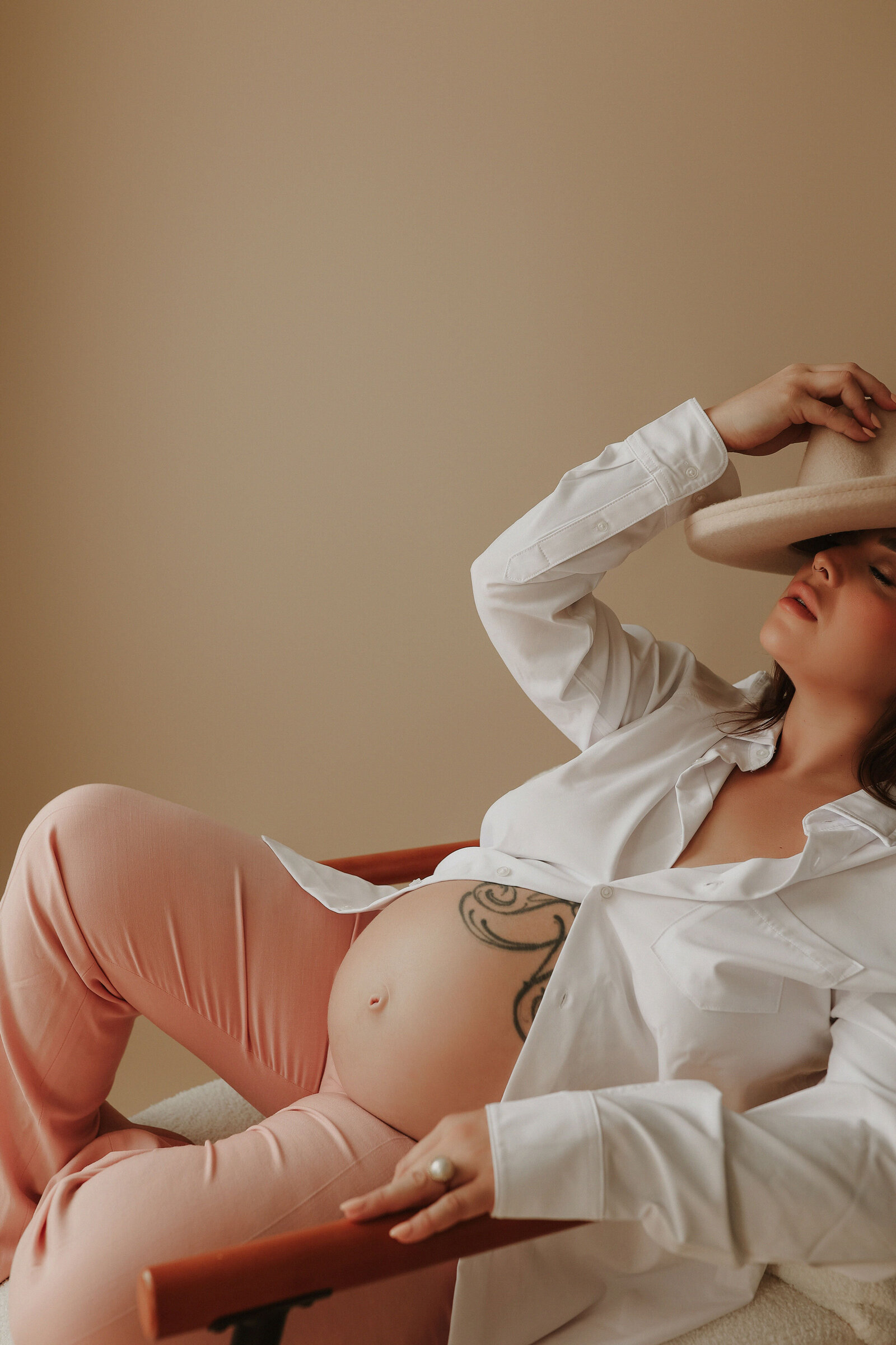 Couples-maternity-photos-22