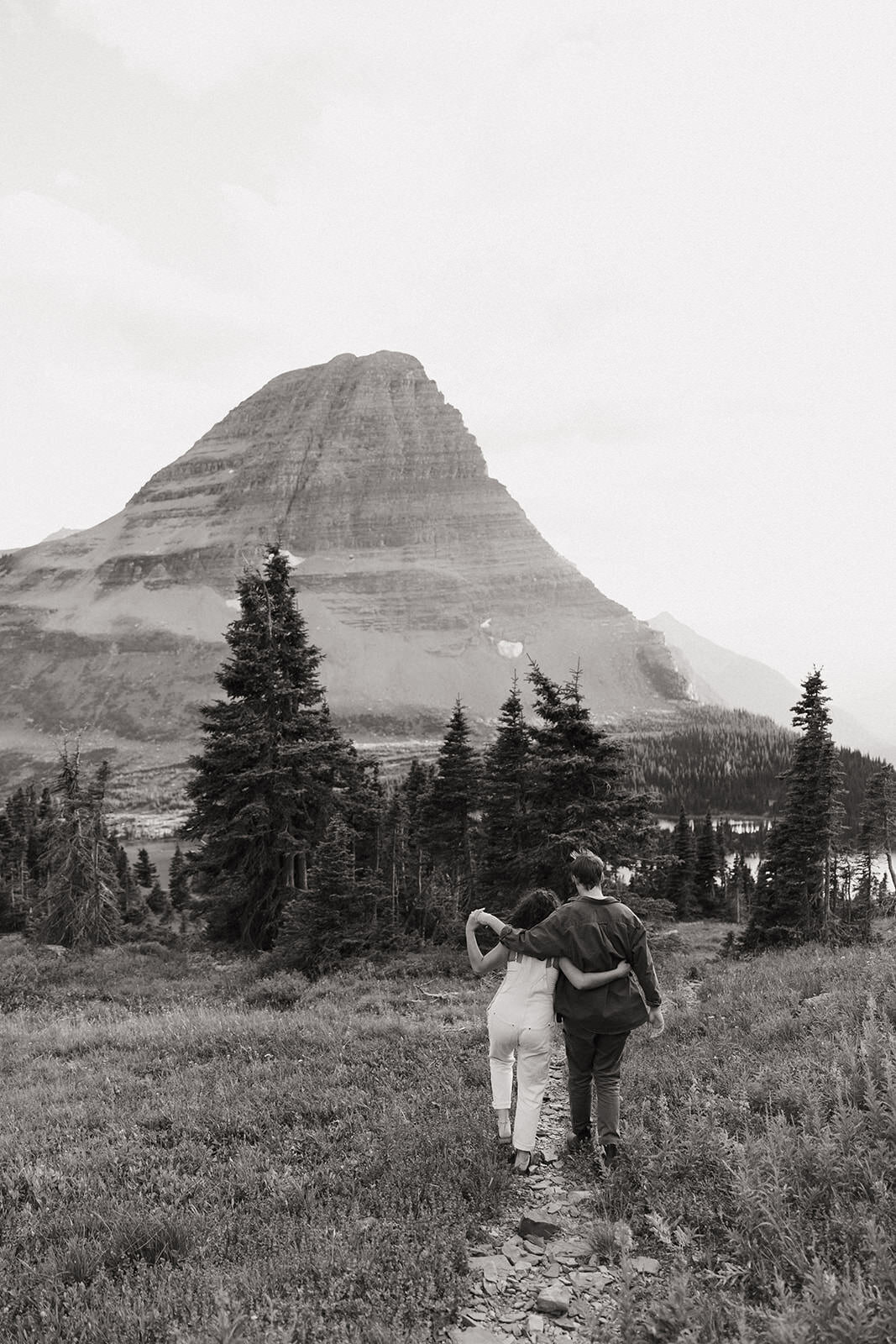 hidden-lake-engagement-photos-glacier-69