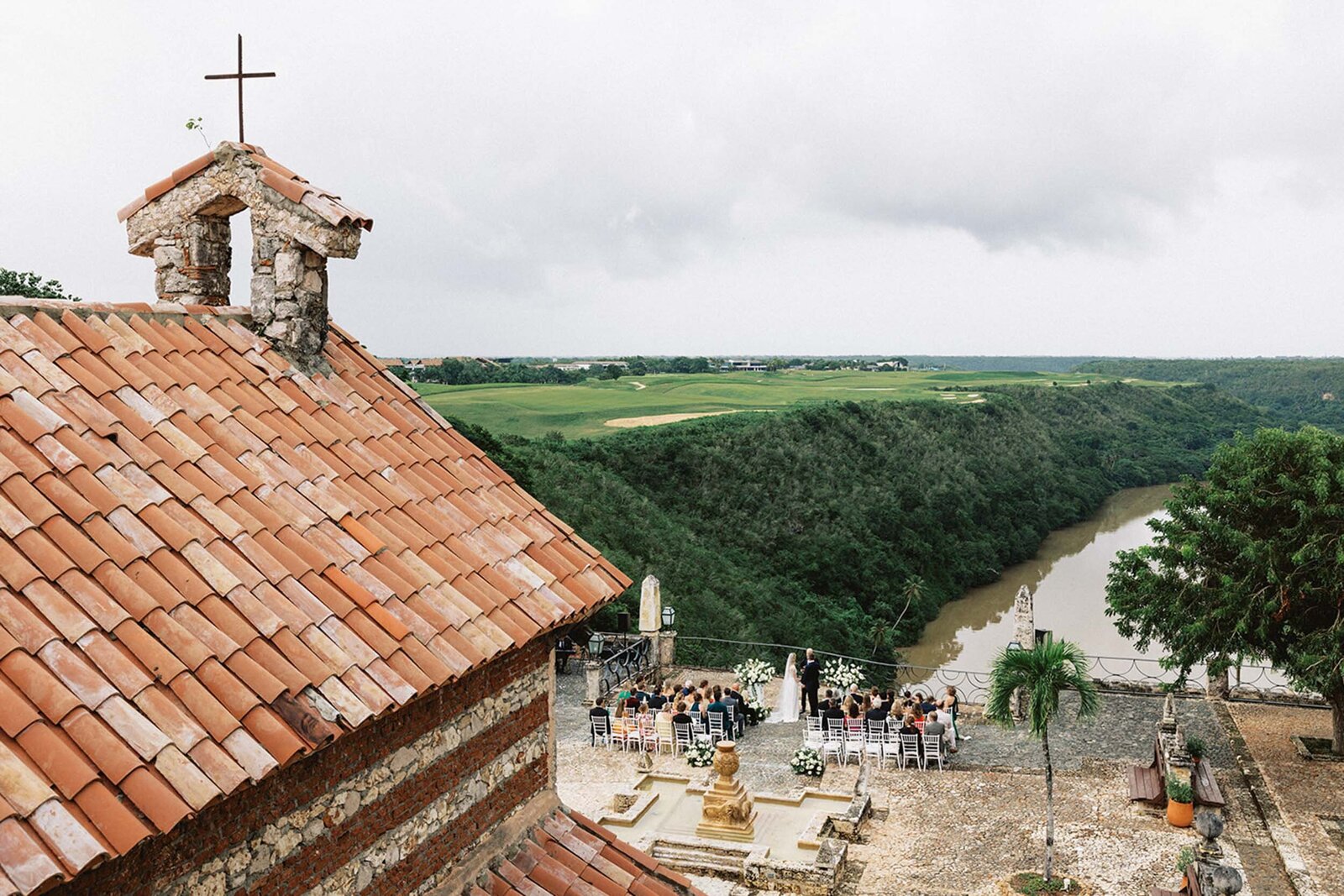 Altos-de-chavon-casa-de-campo-resort-dominican-republic-wedding-asia-pimentel-photography-L+L-31