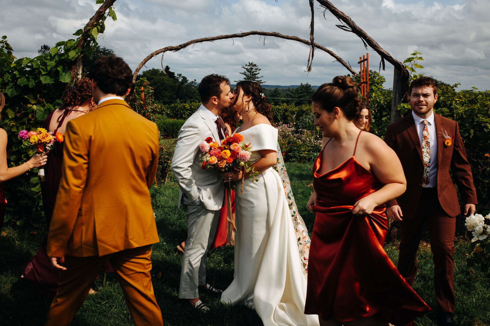 red-maple-vineyard-wedding-photographer-hudson-valley-030