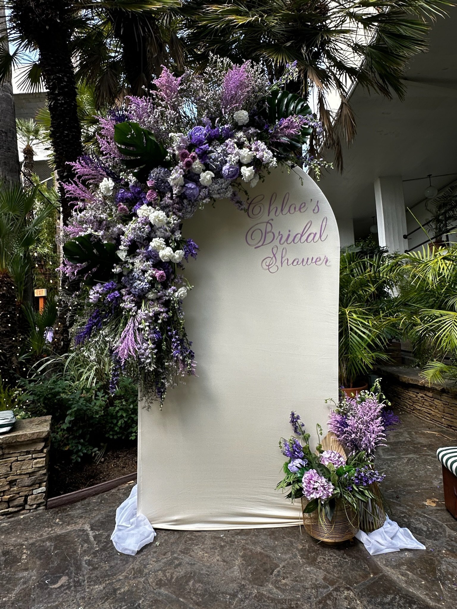 wedding-flower-tower-designed-olivar-events