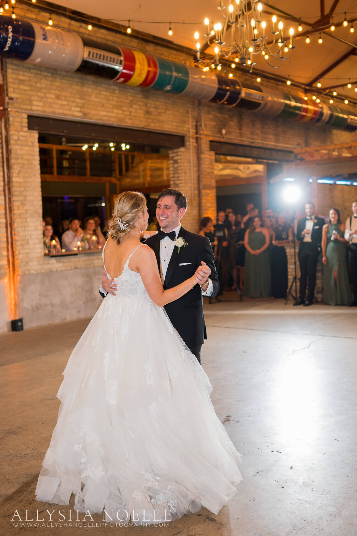 Wedding-at-The-Factory-on-Barclay-in-Milwaukee-1031