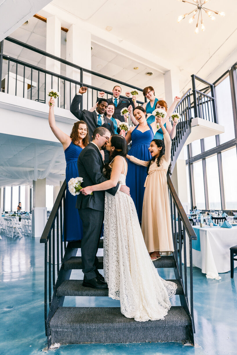 Bridal+Party+kissing+Pose+Wedding+Photographer+Rchmond+VA