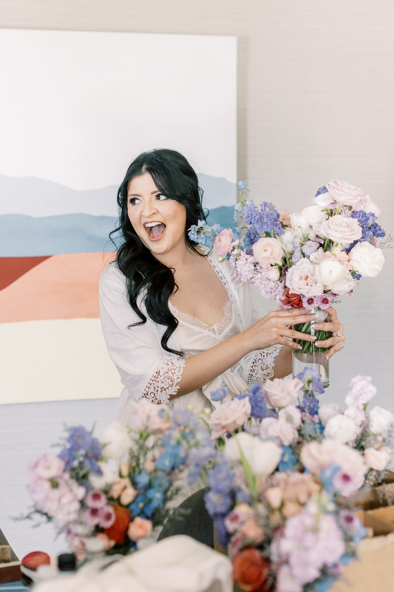 flowers-phoenix-az-whtie-blush-purple-wedidng-flowers