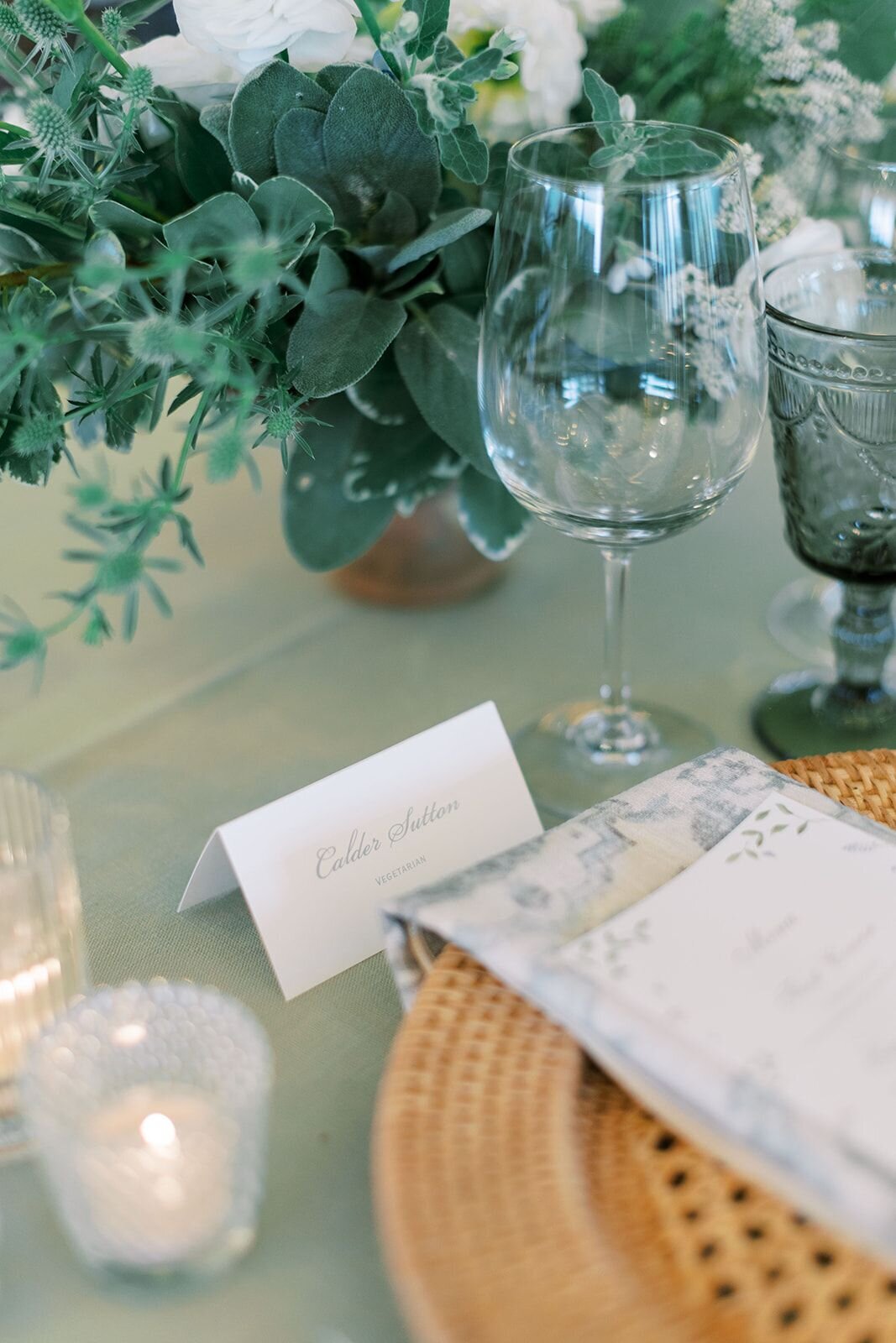 leila-james-events-newport-rhode-island-luxury-wedding-planner-castle-hill-inn-venue-emily-march-payne-wedding-photographer-VaughanWedding_0833 copy 2