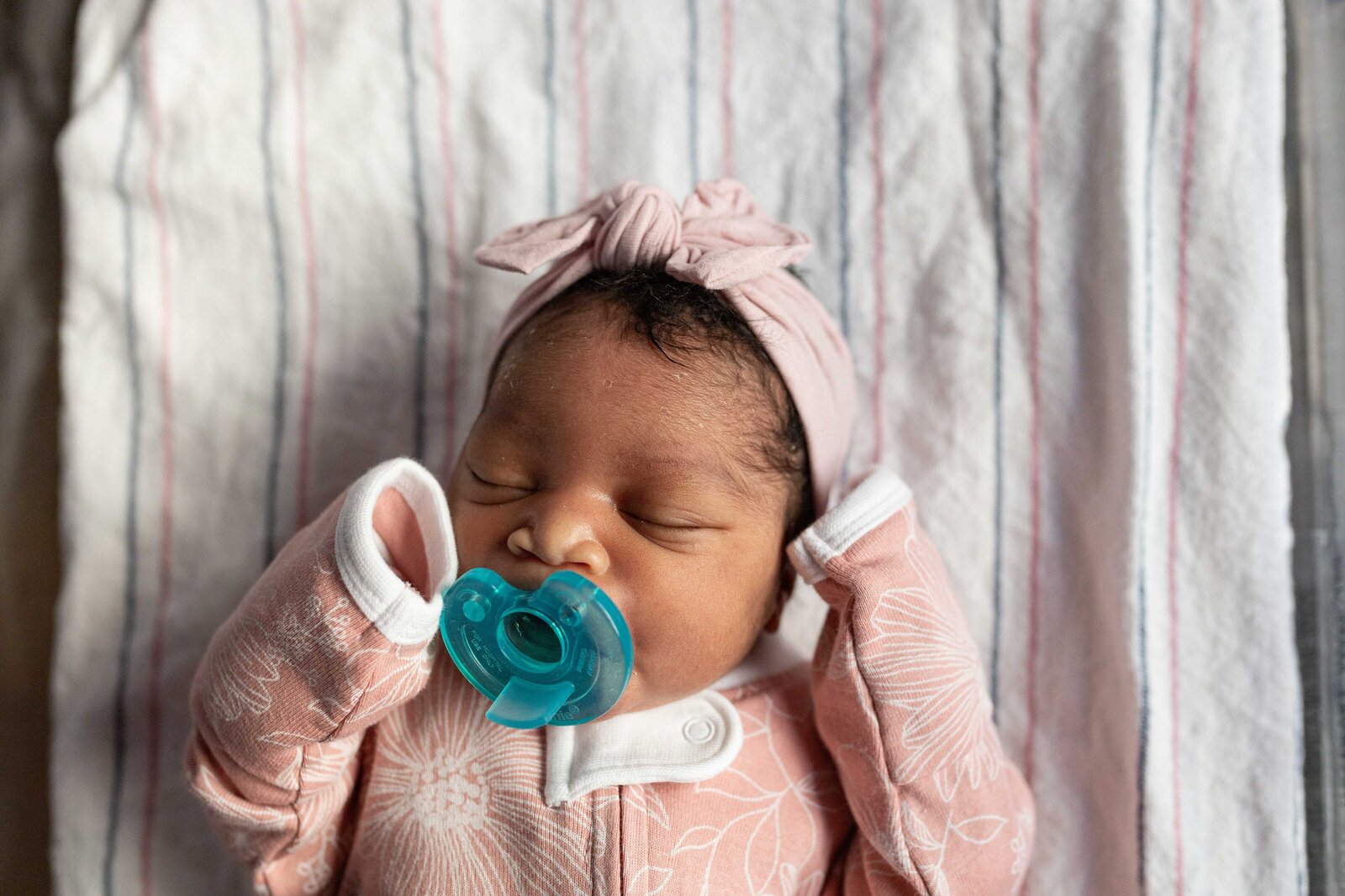 Fresh-48-hospital-newborn_Sayre-Briele-Photography-LLC_Bria-Ford-6