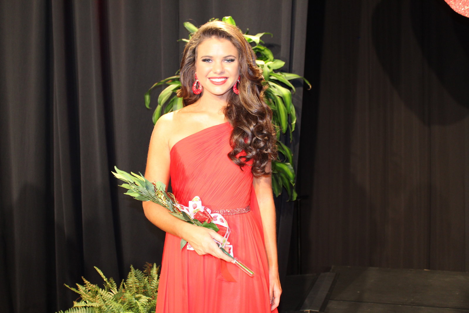 West Tennessee Strawberry Festival - Humboldt TN - Pageant - Main Terr28