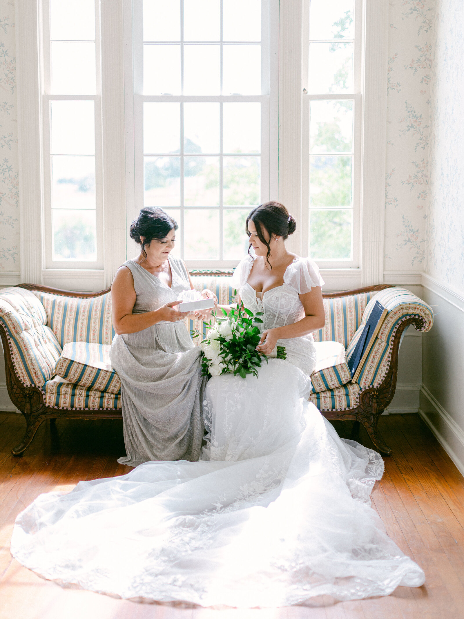 31-torianna-brooke-portraiture-agapae-oaks-st-helena-island-south-carolina-wedding-photographer