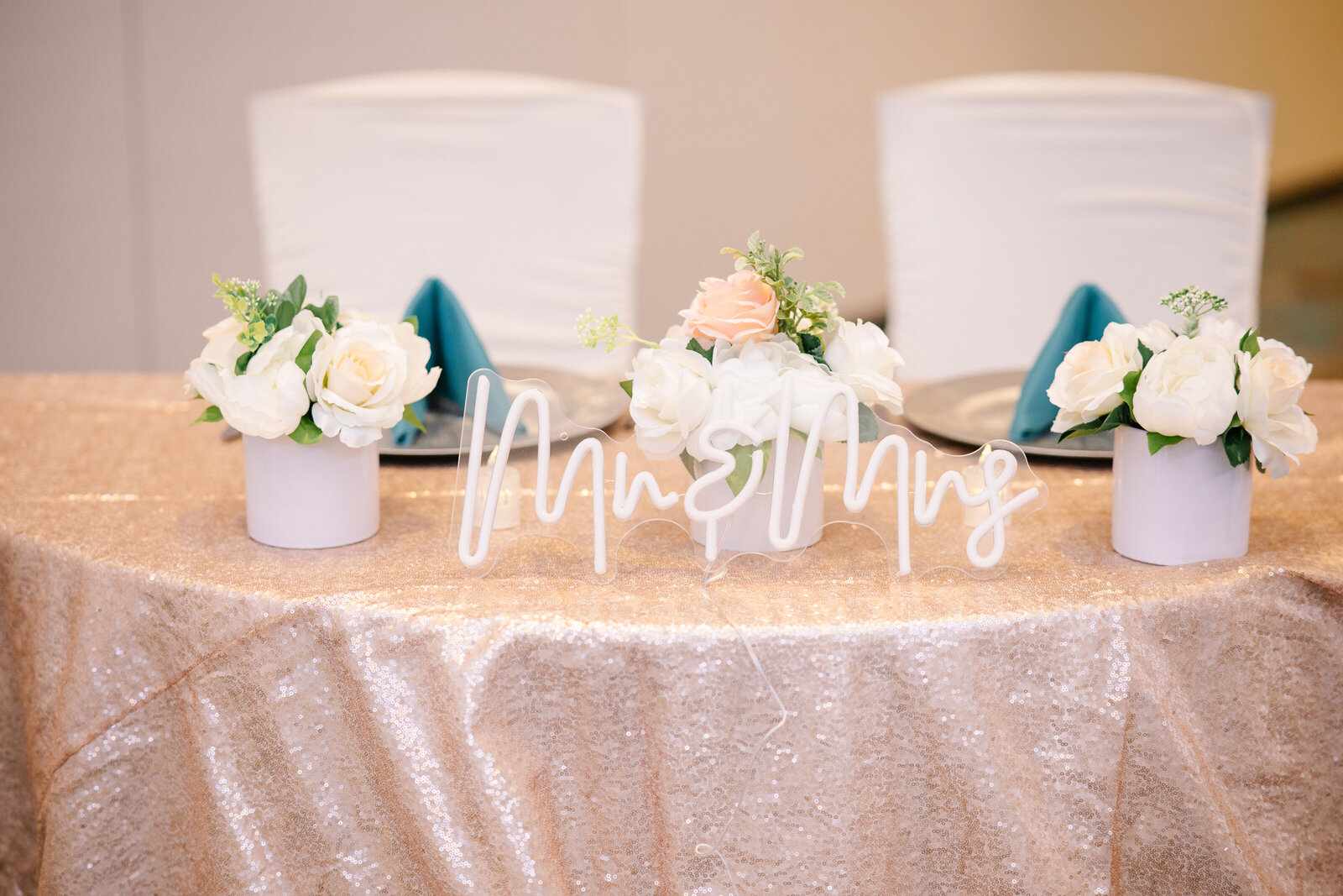 Walima-venue-table-decor