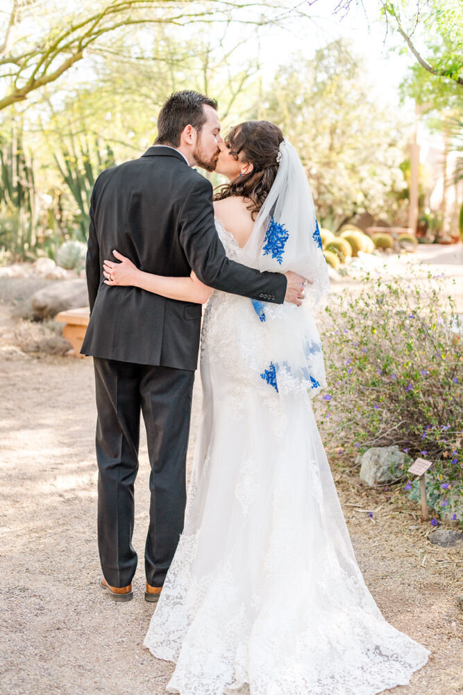 butterfly-themed-Tucson-Botanical-Gardens-wedding-Christy-Hunter-Photography-wedding-photographer-in-Tucson-028