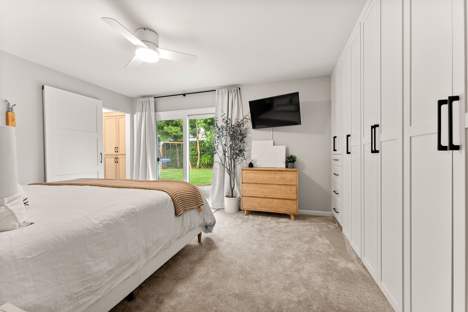 001_TPP_Battres_115WDuntonAve