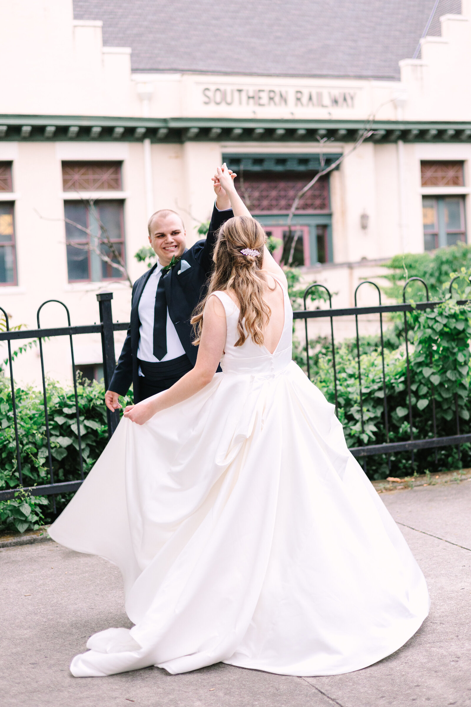 The-Mill-And-Mine-Wedding-Knoxville-Tennessee-Willow-And-Rove-46