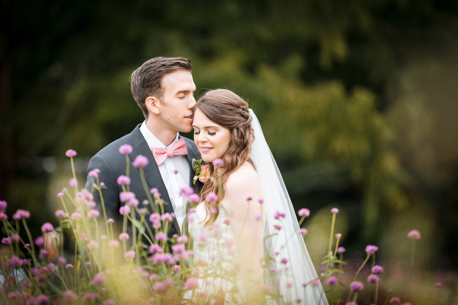 Bride and groom at Elizabeth Park Wedding in Connecticut by Jamerlyn Brown Photography