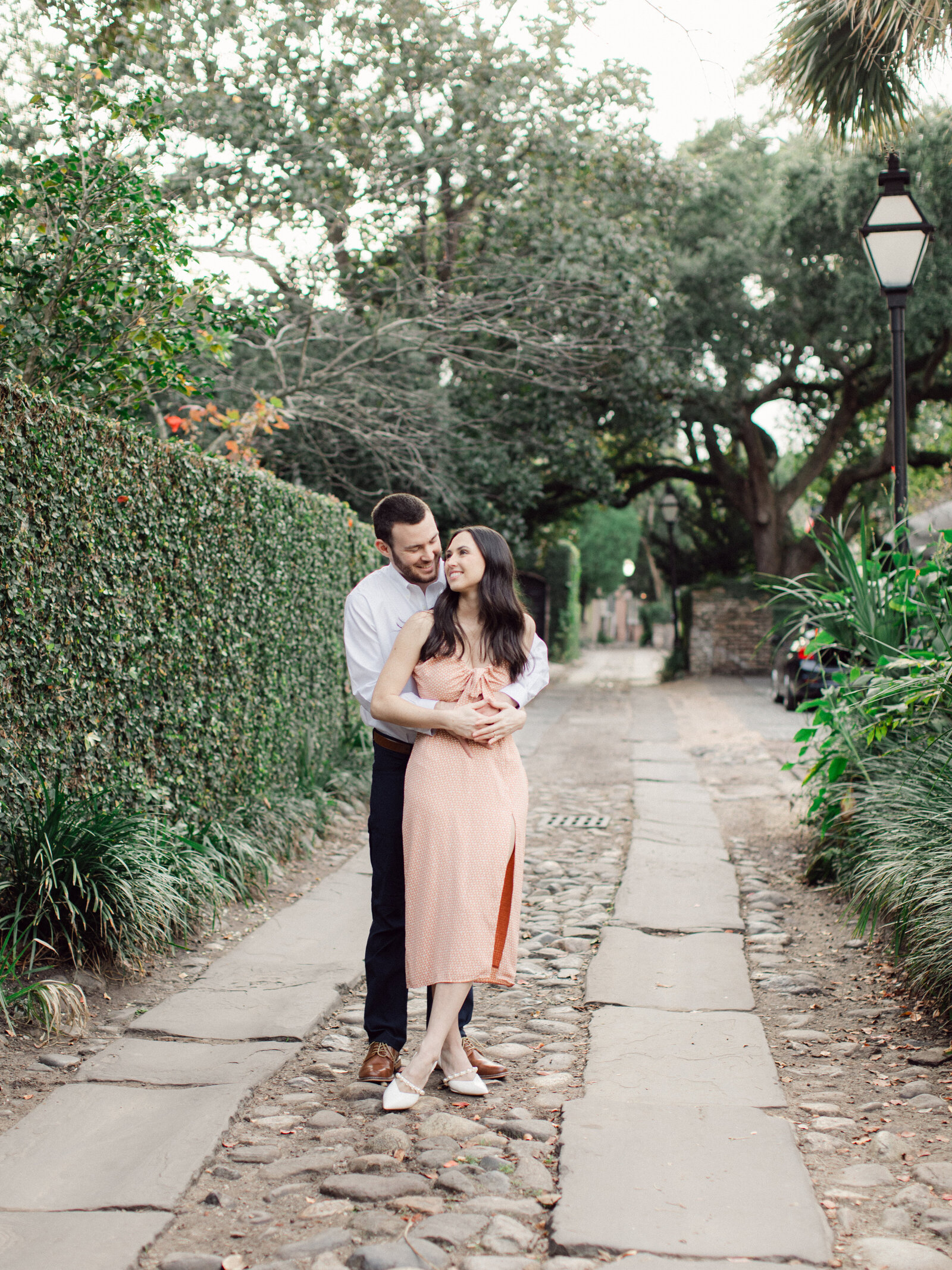 383-torianna-brooke-portraiture-downtown-charleston-engagement-session-caitlyn-jon