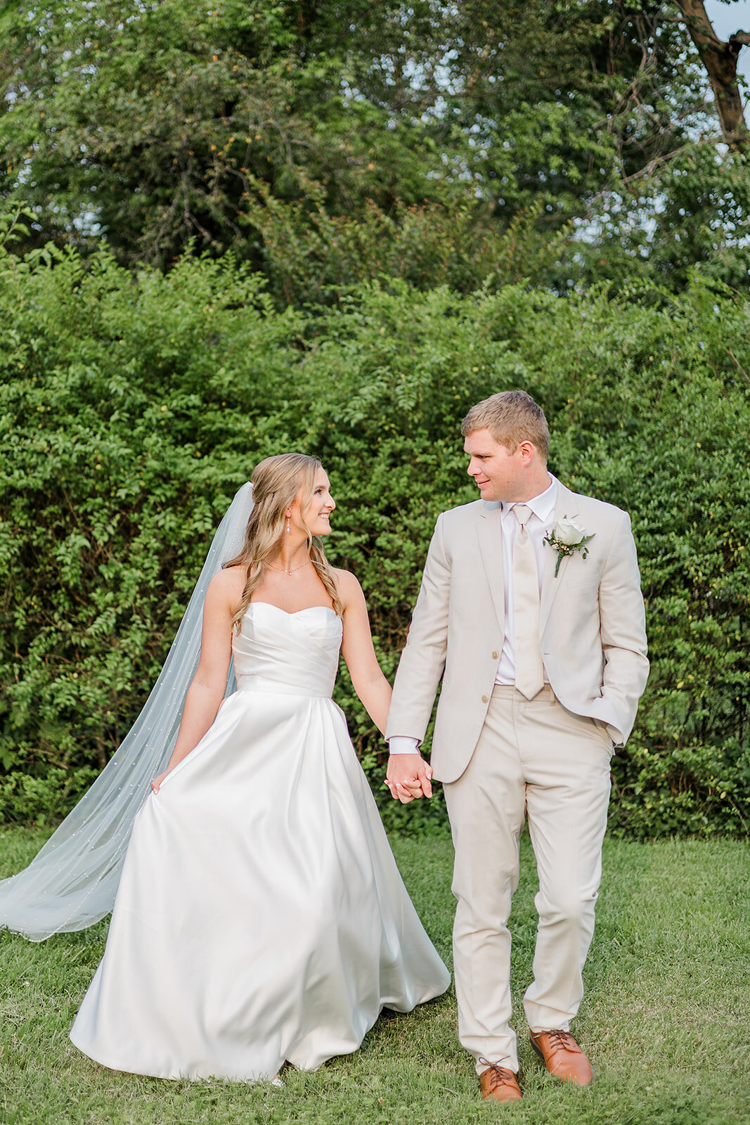 Whitis-Sedalia-Kentucky-Wedding-2357