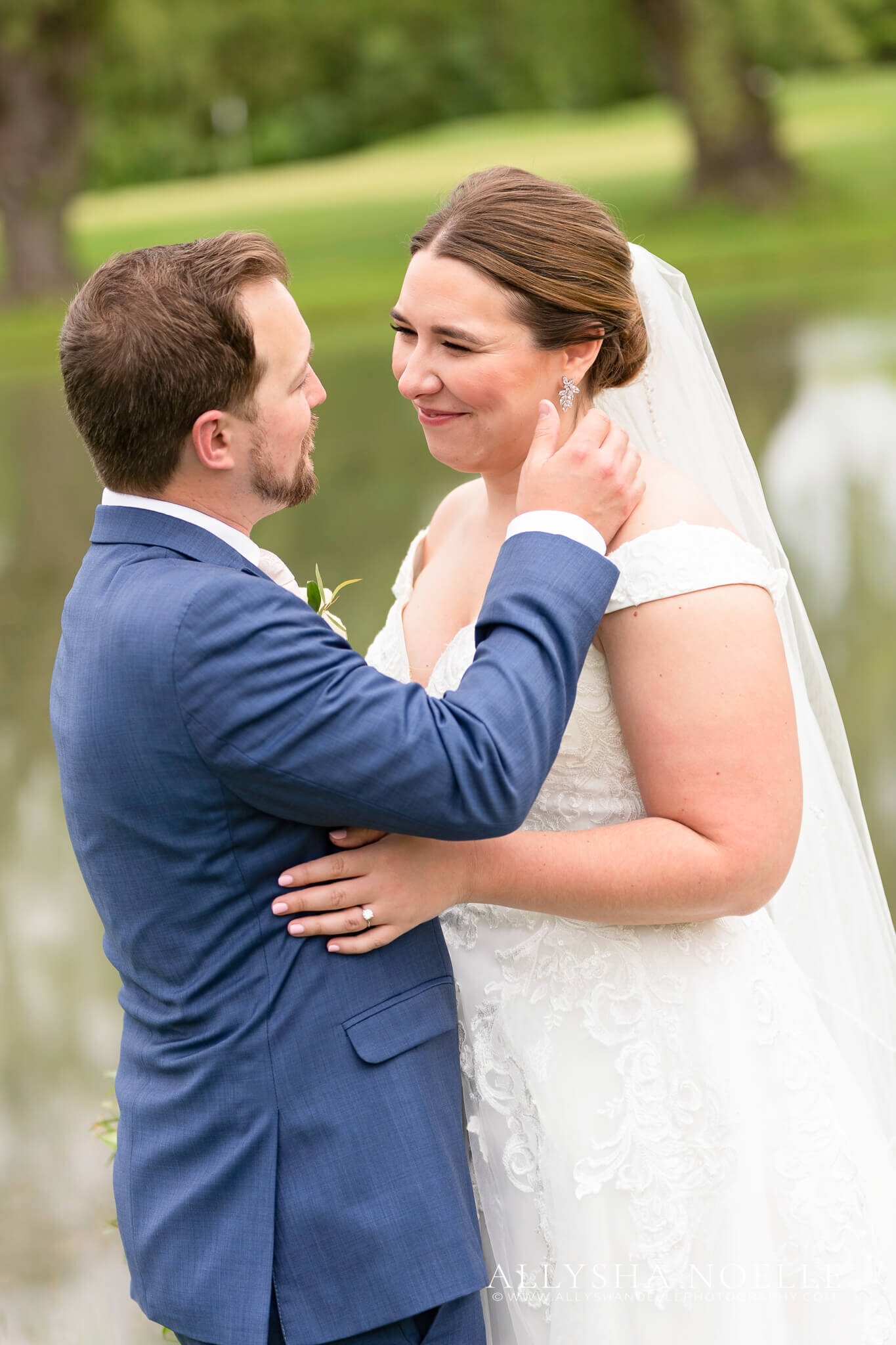 Wedding-at-River-Club-of-Mequon-348