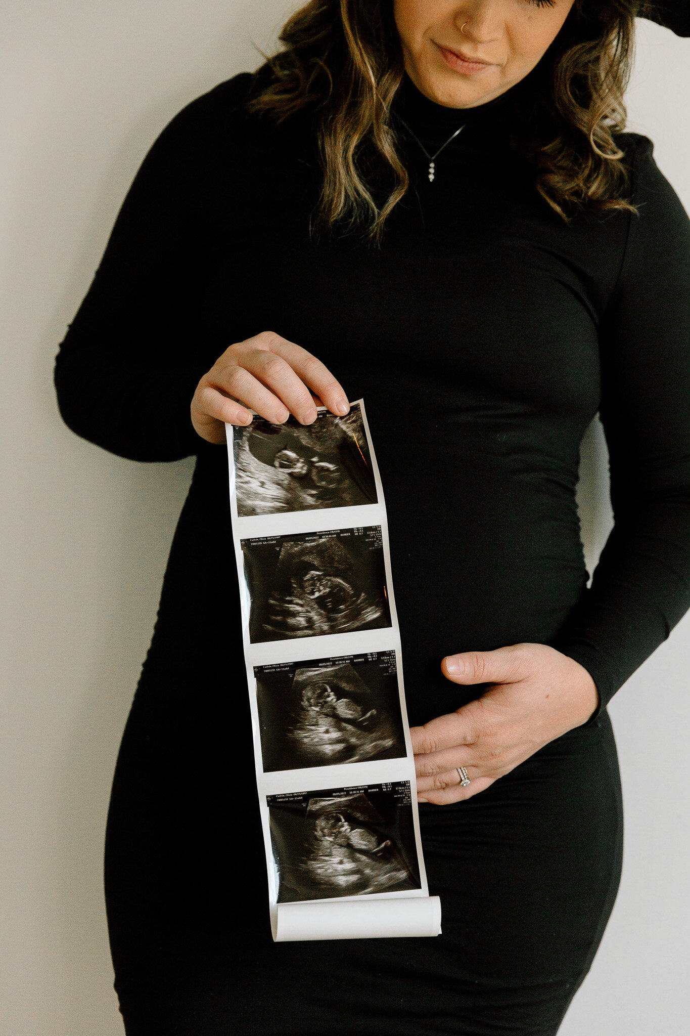studio-classic-timeless-maternity-images (8)