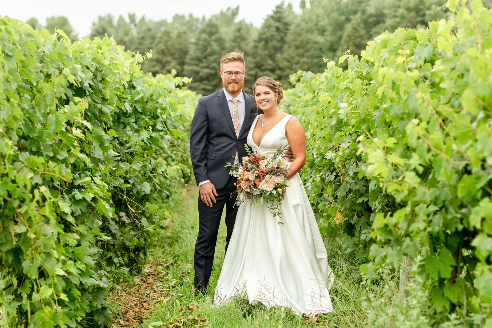 affordable minneapolis wedding photographer, Winehaven winery wedding photographer, MN Winery weddings, Twin Cities wedding photographer