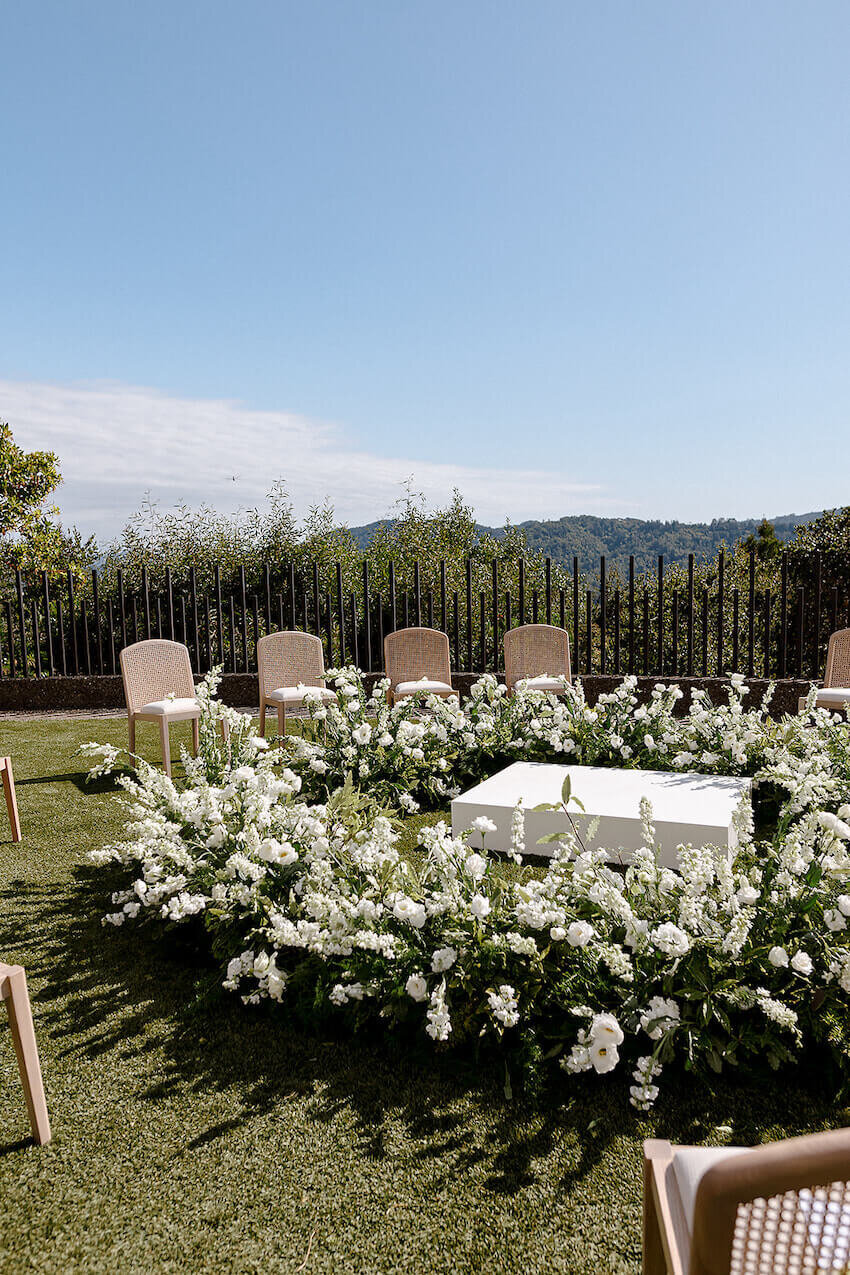 intimate-luxury-backyard-wedding-18