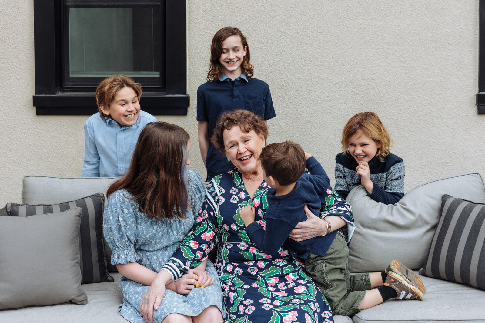 grandchildren-with-grandparent-lifestyle-photography