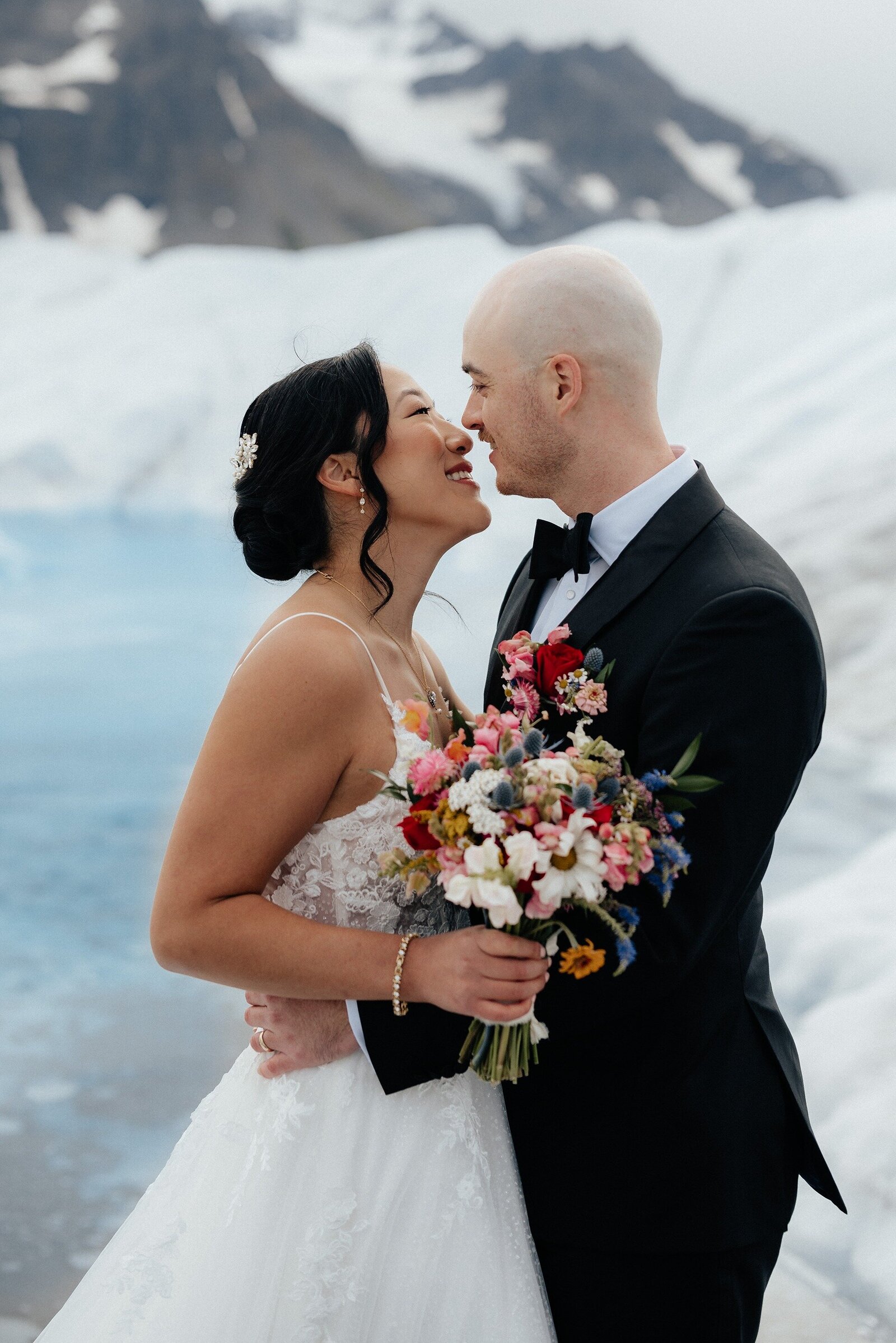 Christina+Matt_Knik-Glacier-Elopement_EmeliaKPhotography-41
