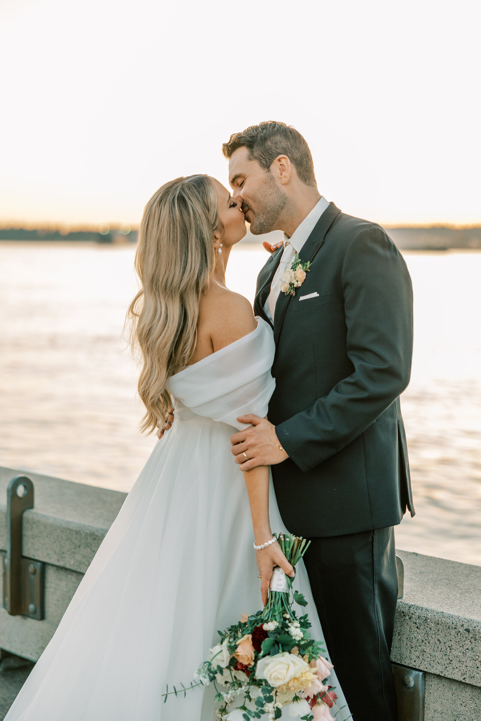 Vancouver-Wedding-Photographer1000 (4)
