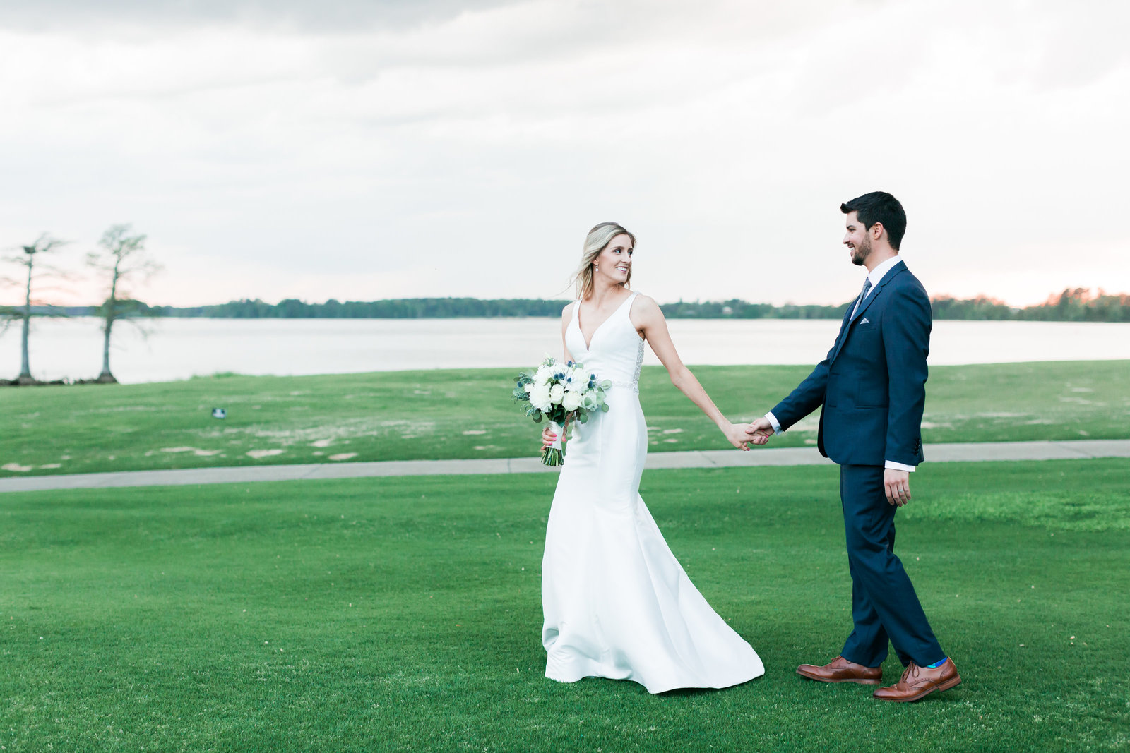 Two Rivers Country Club Classic Spring Wedding by Elizabeth Friske Photography-38
