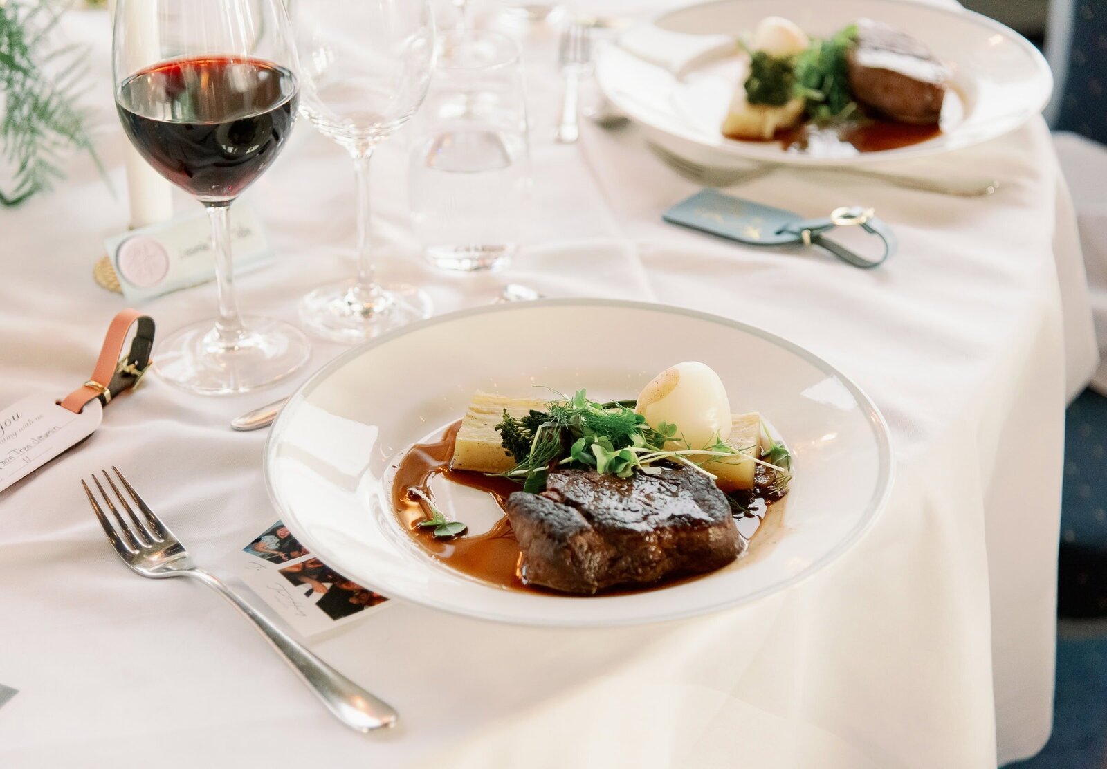 Destination Wedding Photographer Anna Lundgren in Stockholm Wedding at Solliden Skansen Stockholm Sweden_112