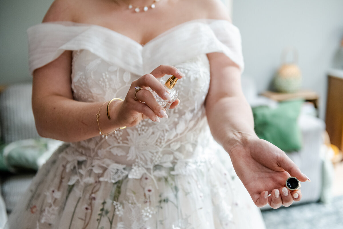 Trouwfotograaf Friesland, bruidsfotograaf, trouwen bij Paviljoen de Leyen (20)