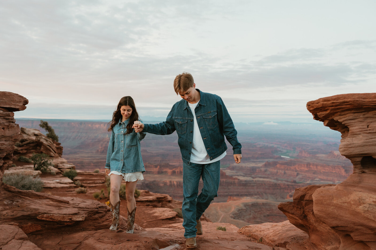 Dead-Horse-Point-State-Park-Engagement-Moab-Utah-04