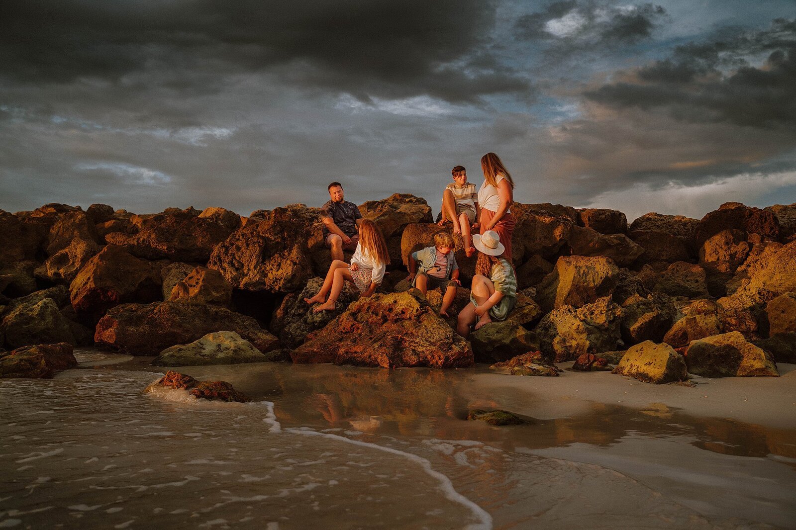 family photo shoot on rocks