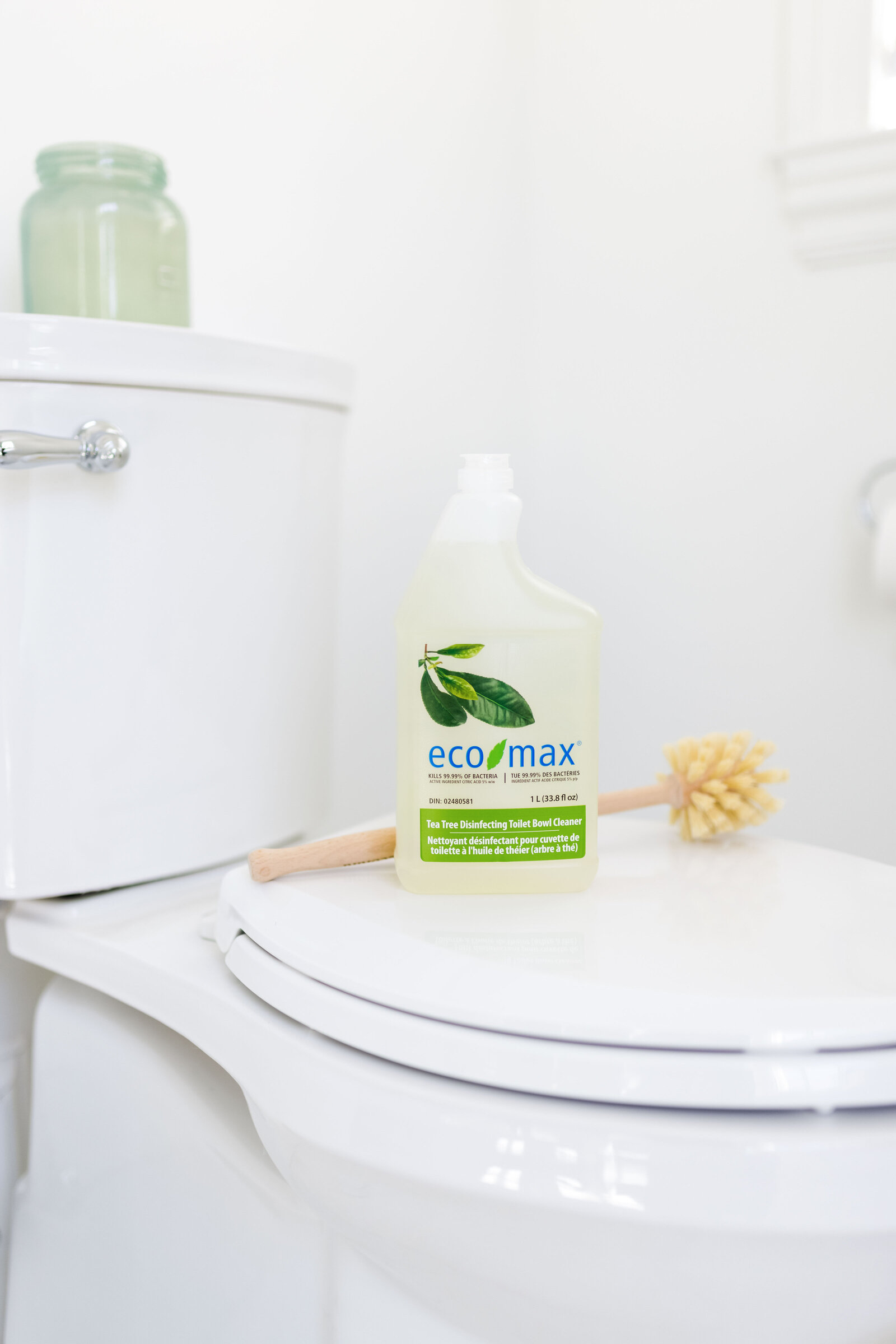 Eco-Max . Bathroom Cleaner Product Photography-5