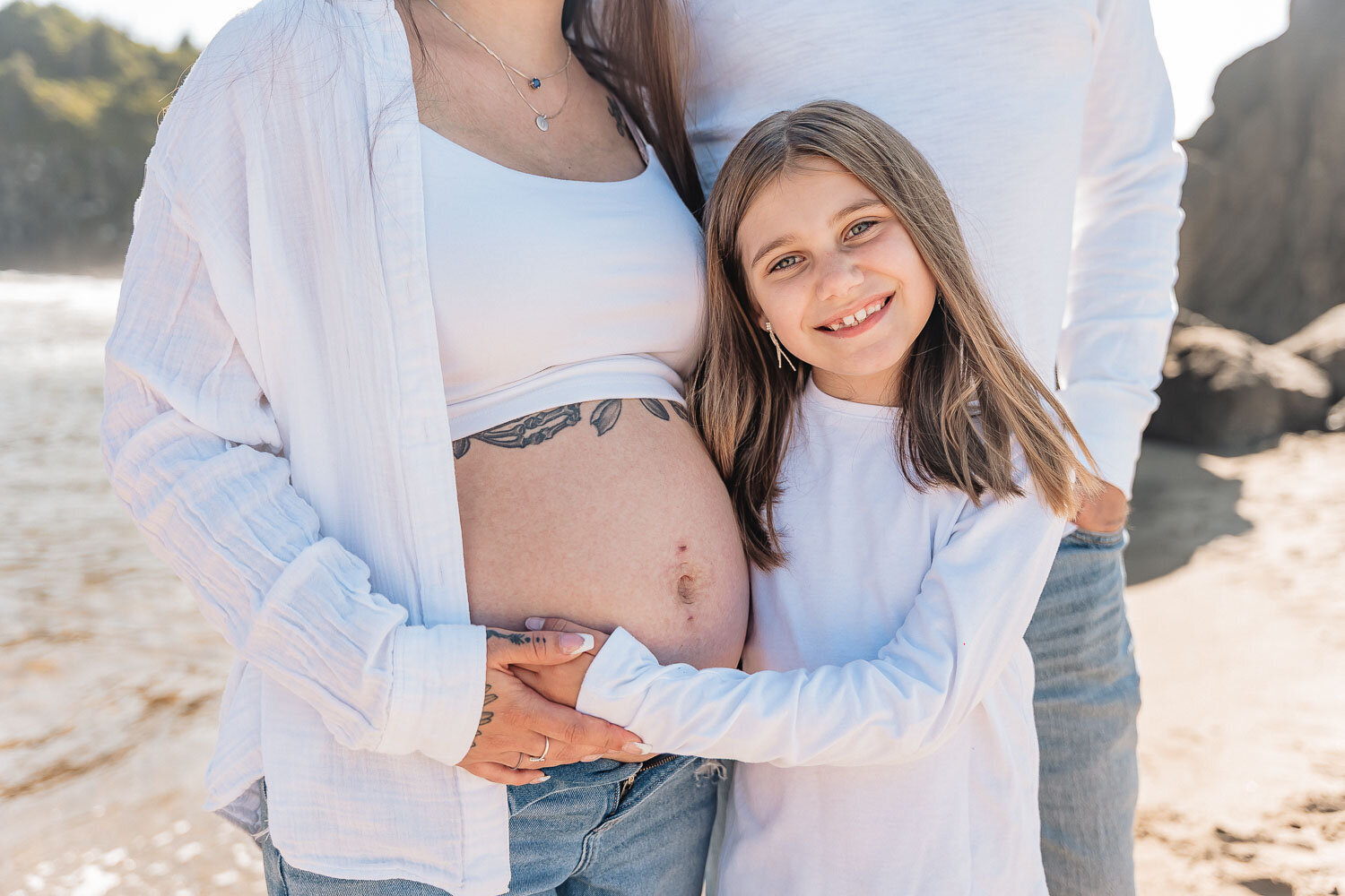 Maternity Photographer in Lincoln City, Oregon 