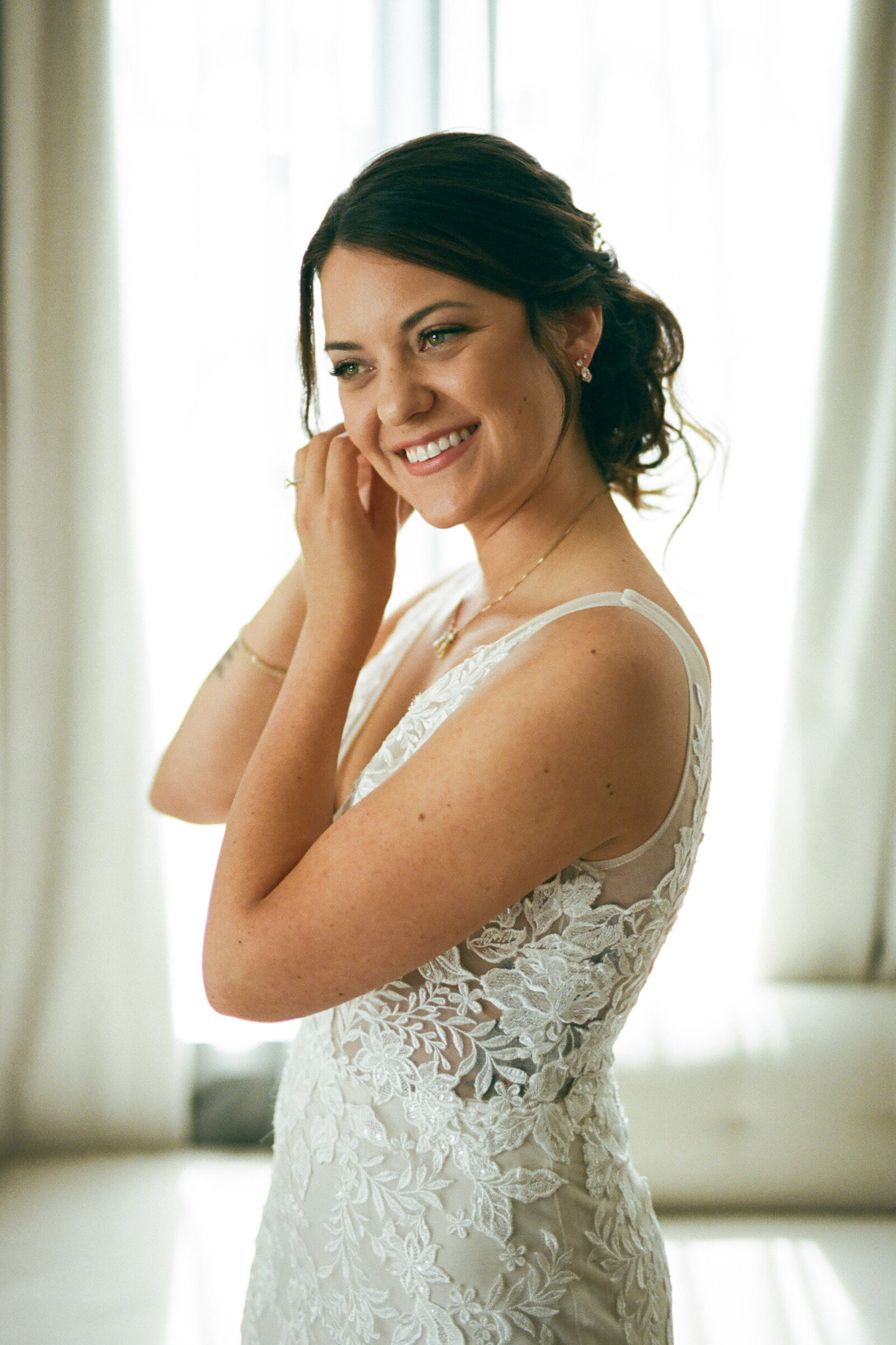 35mm Film Wedding Photography-079-384970010007