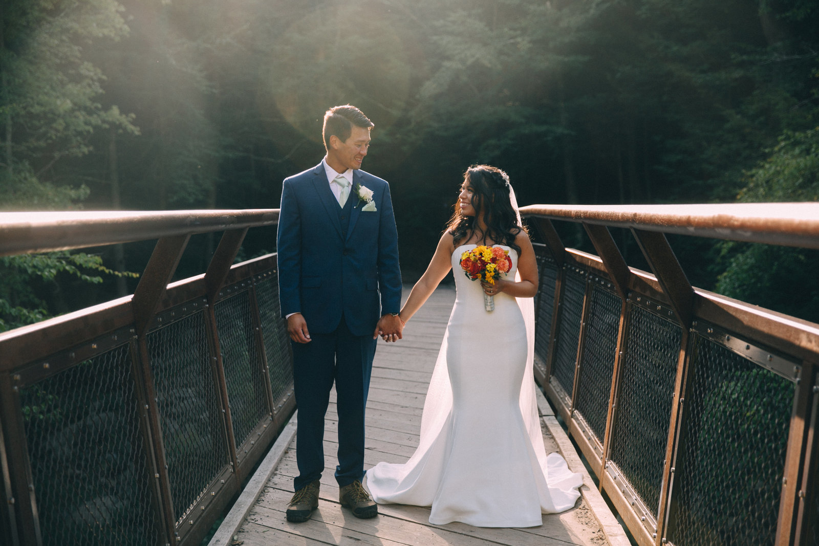 adventurous micro wedding at kaaterskill falls
