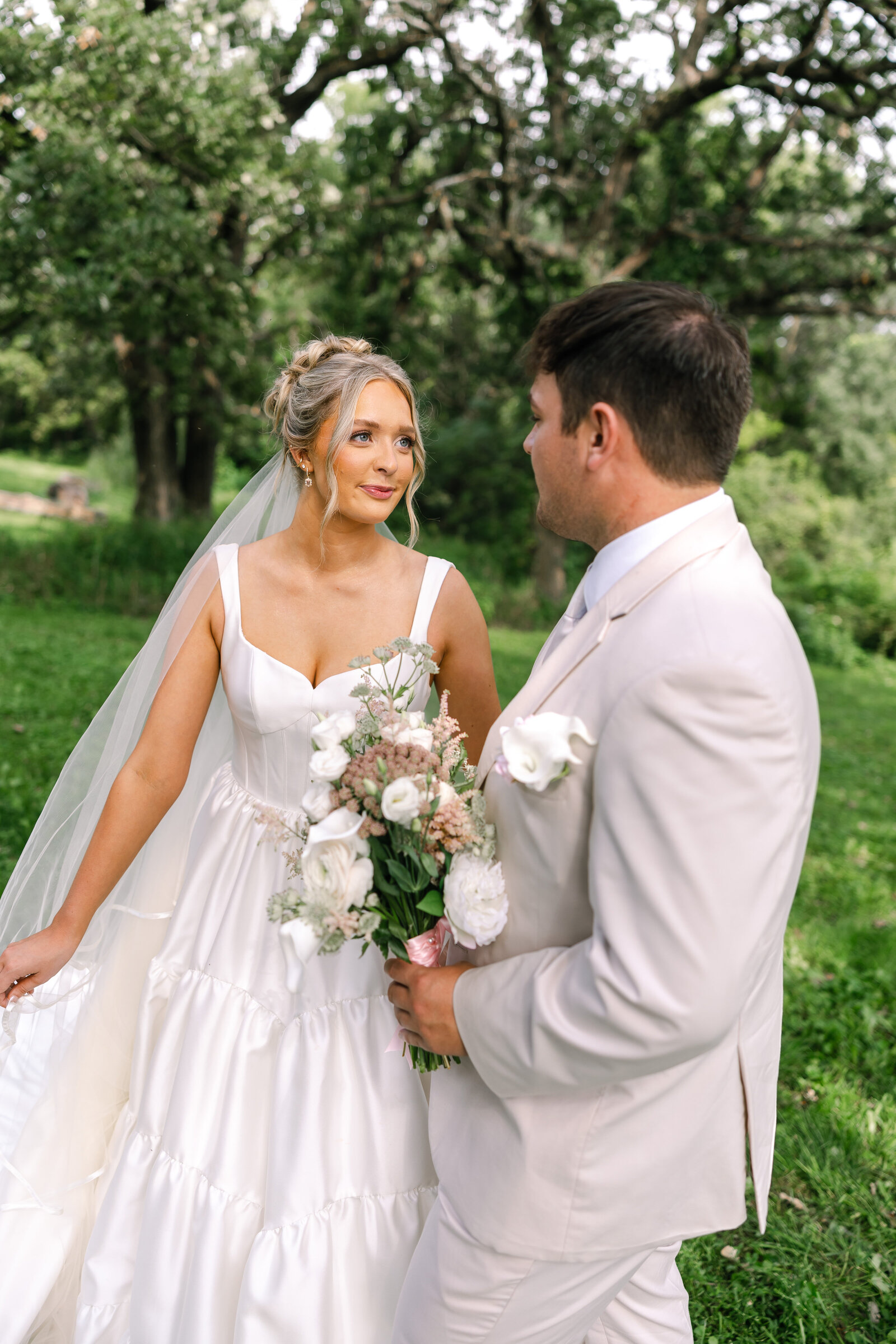 Alex-McCrary-Photography-Andrea-Blake-Wedding-Hilton-Garden-Inn-Cedar-Falls-Iowa-59