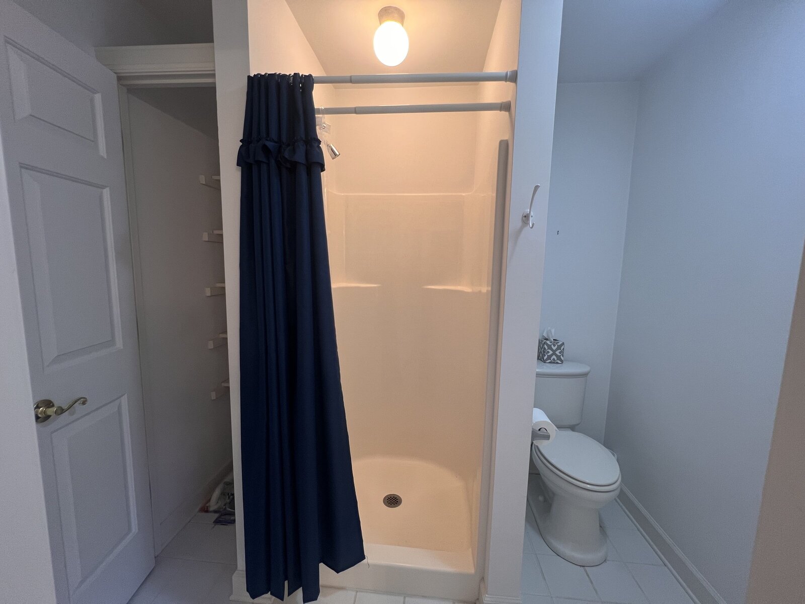 upstairs en suite bathroom 2