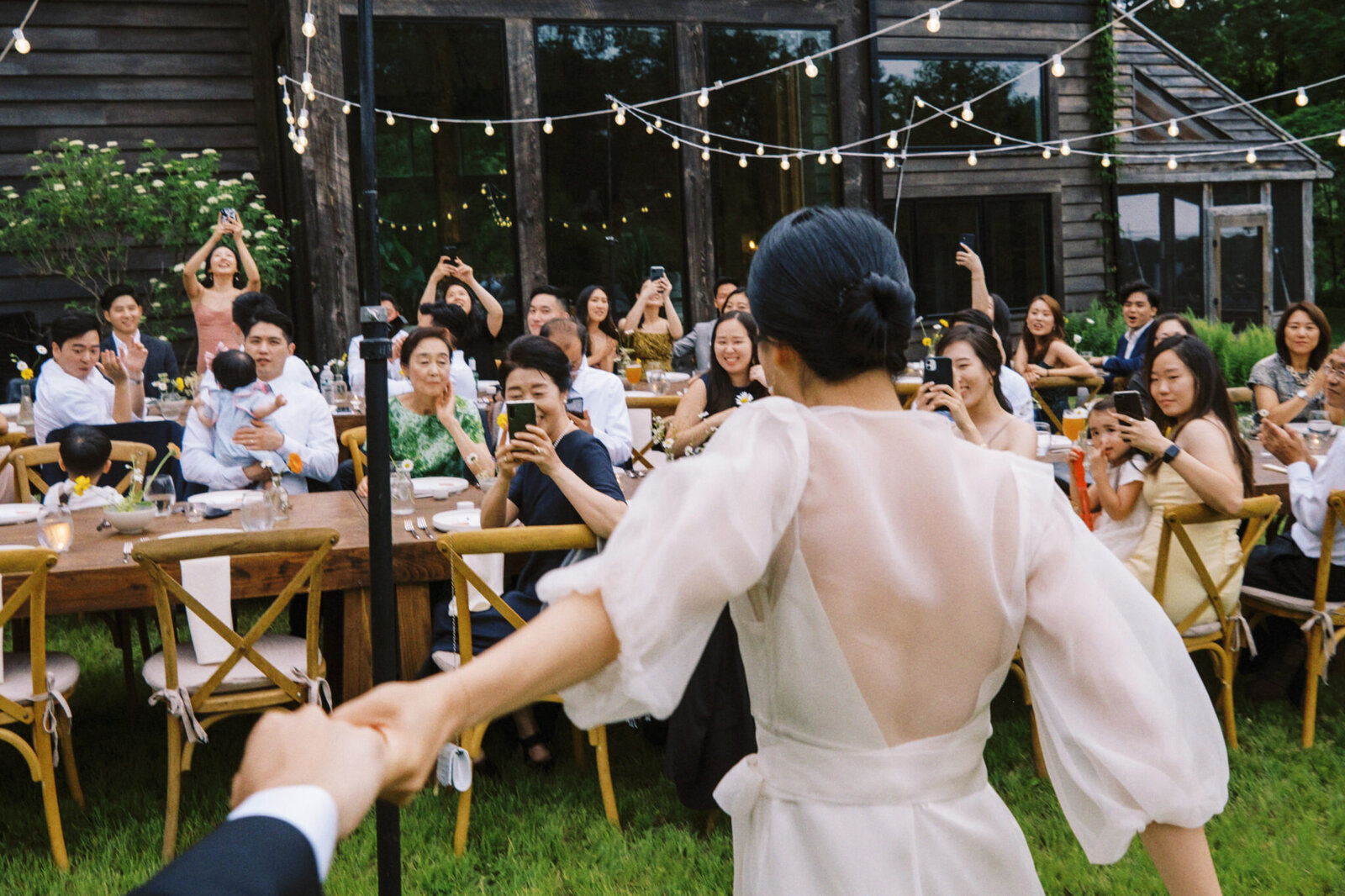 NOT FOR PERSONAL USE — Daniel Kim Upstate-New-York-Wedding-in-Woodstock-NYC-Photographer-Glasco-House-Kamparett-37-2048x1365