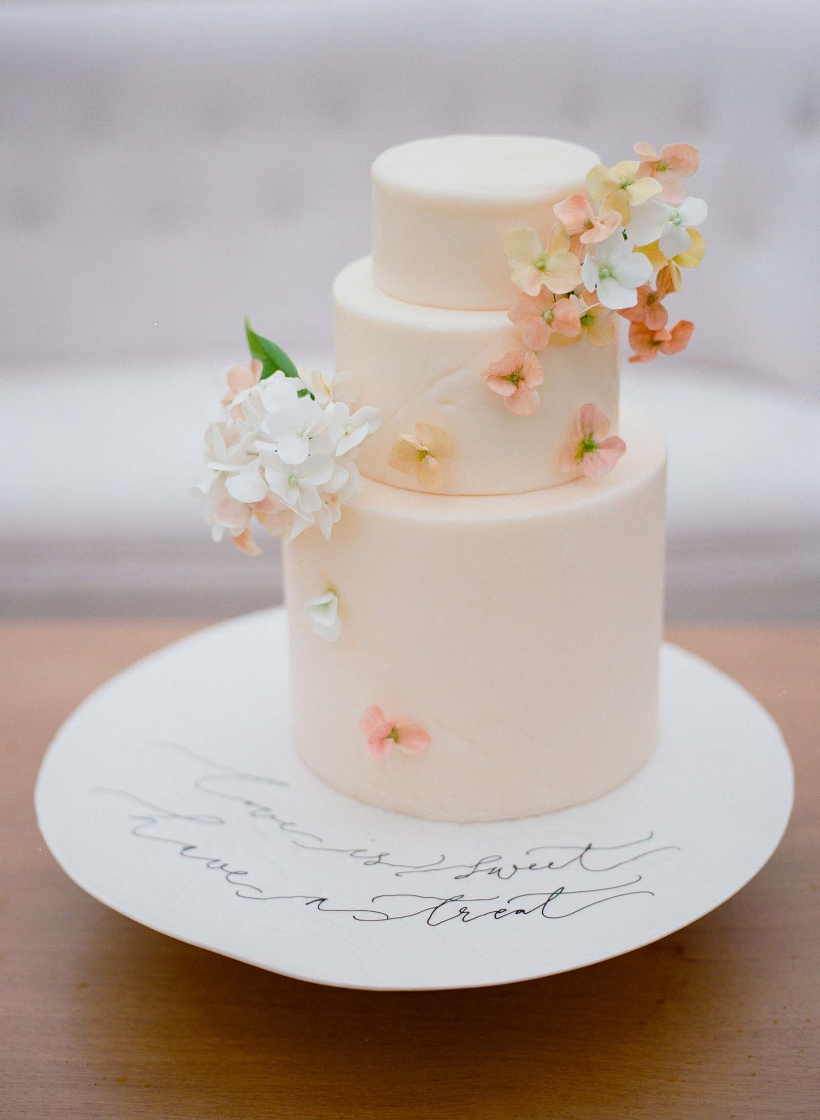 080b_provence_wedding_chateau_de_fonscolombe