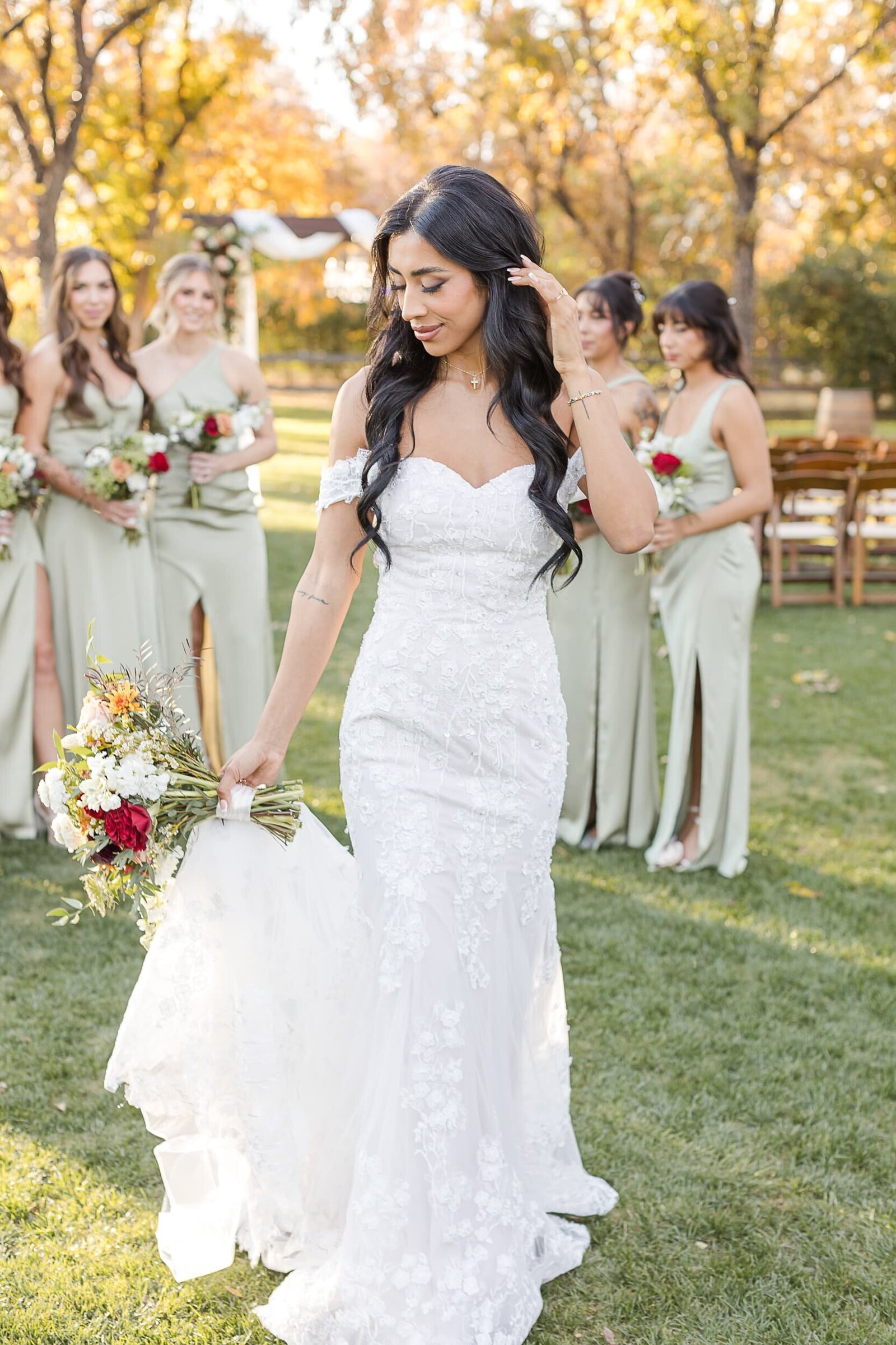 Phoenix-Wedding-Photographer-and-Videographer-Venue-at-the-Grove-ClaWed-1292