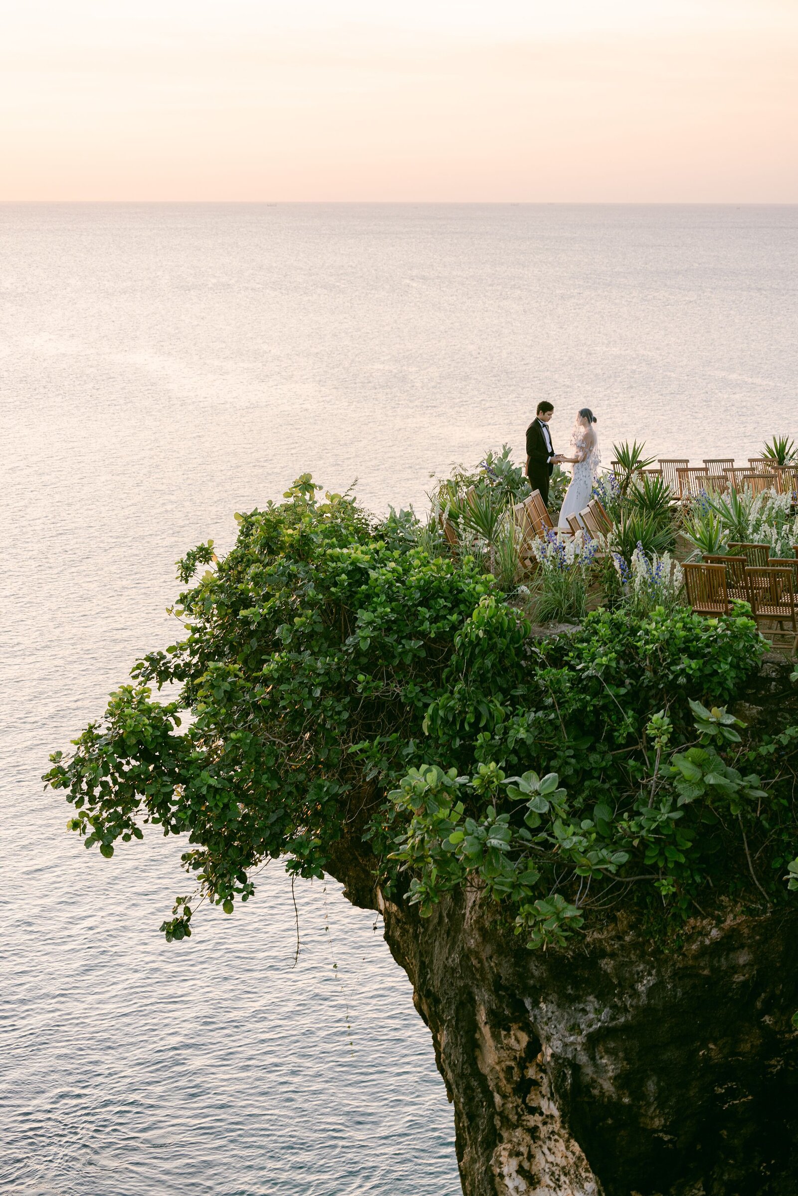 457Bali Bright Balangan Cliff Wedding Photography
