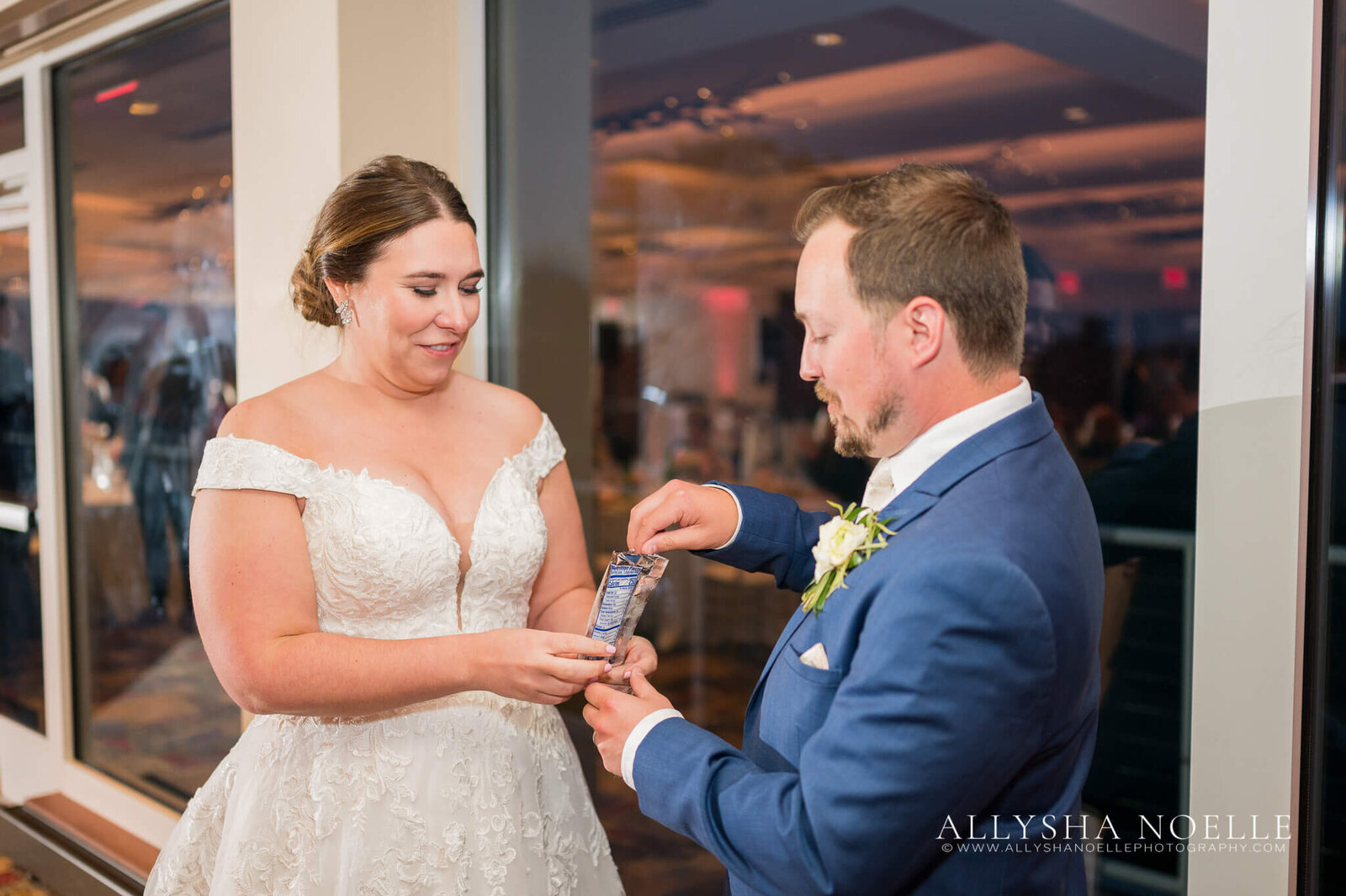 Wedding-at-River-Club-of-Mequon-856