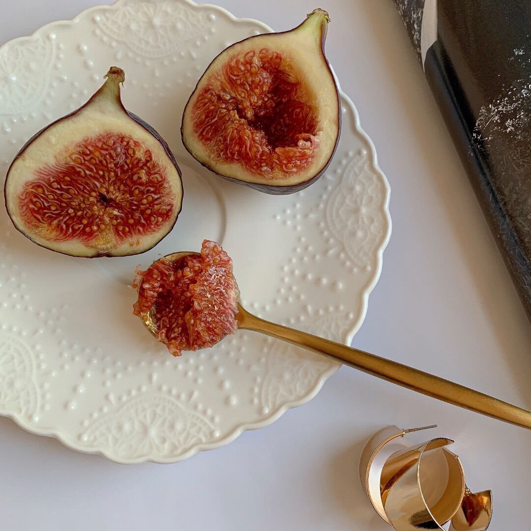 Plate of open figs.