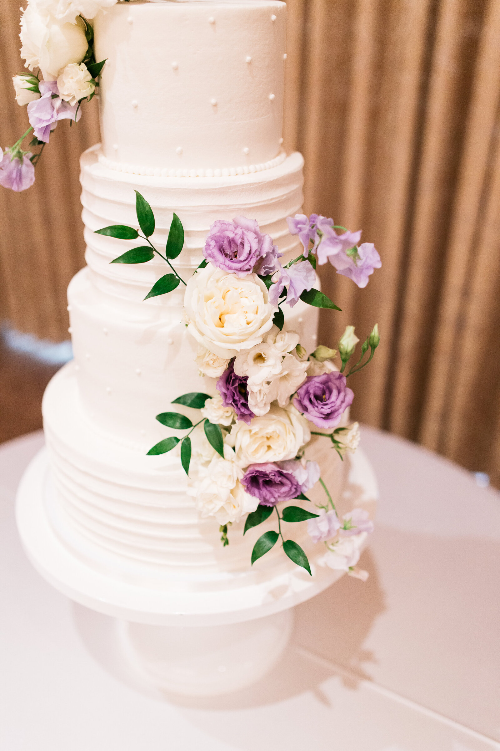 Textured-Organic-Wedding-Cake-Ashley-Cakes-37