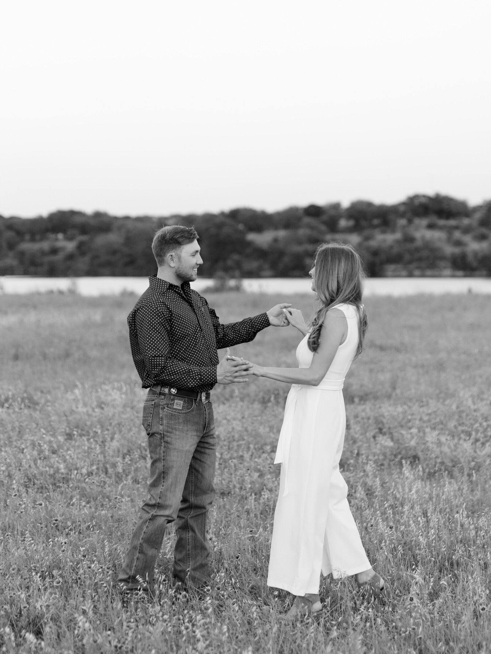 hill-country-engagement-session