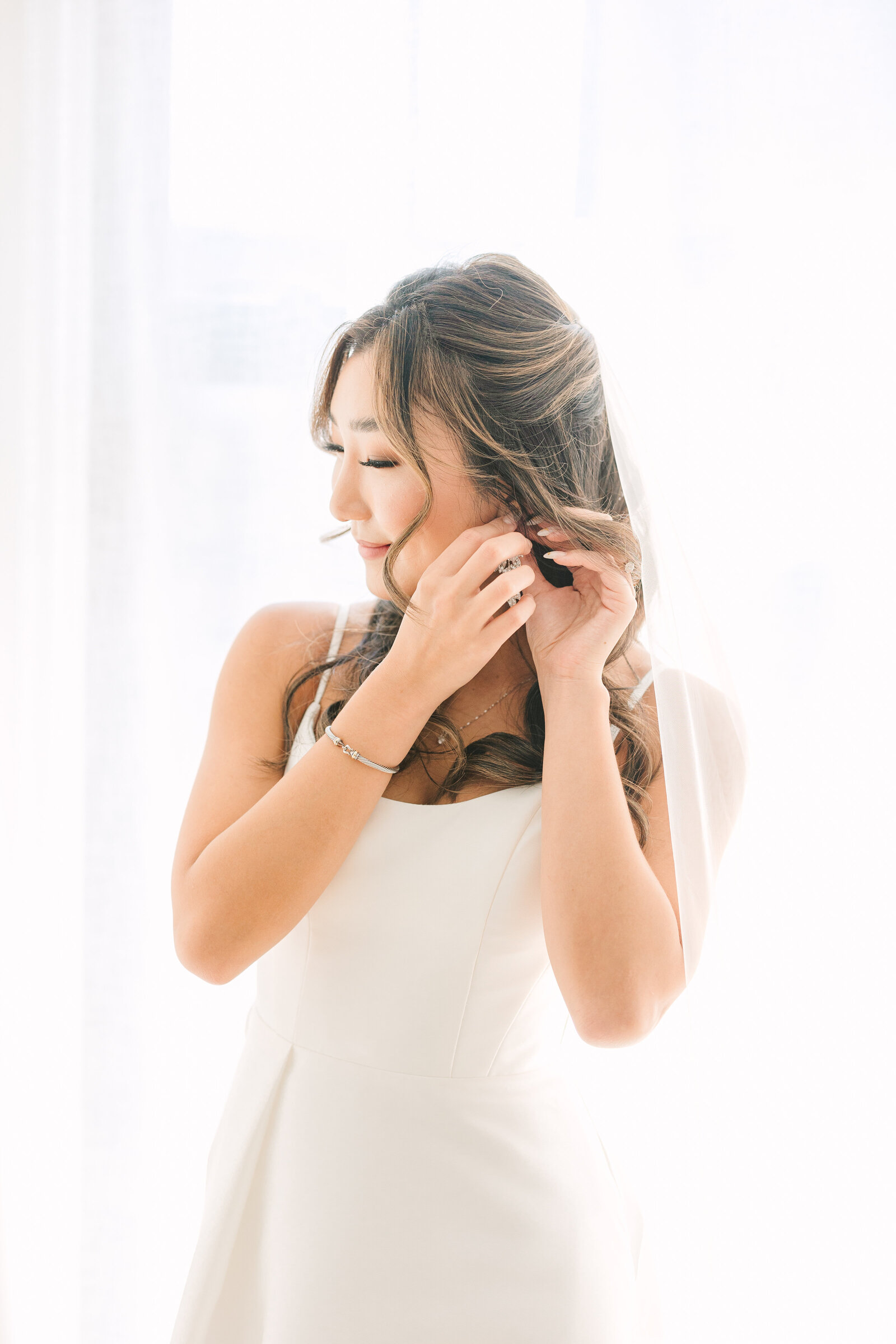 baltimore-wedding-photographer-bride-getting-ready-chesapeake-charm-photography