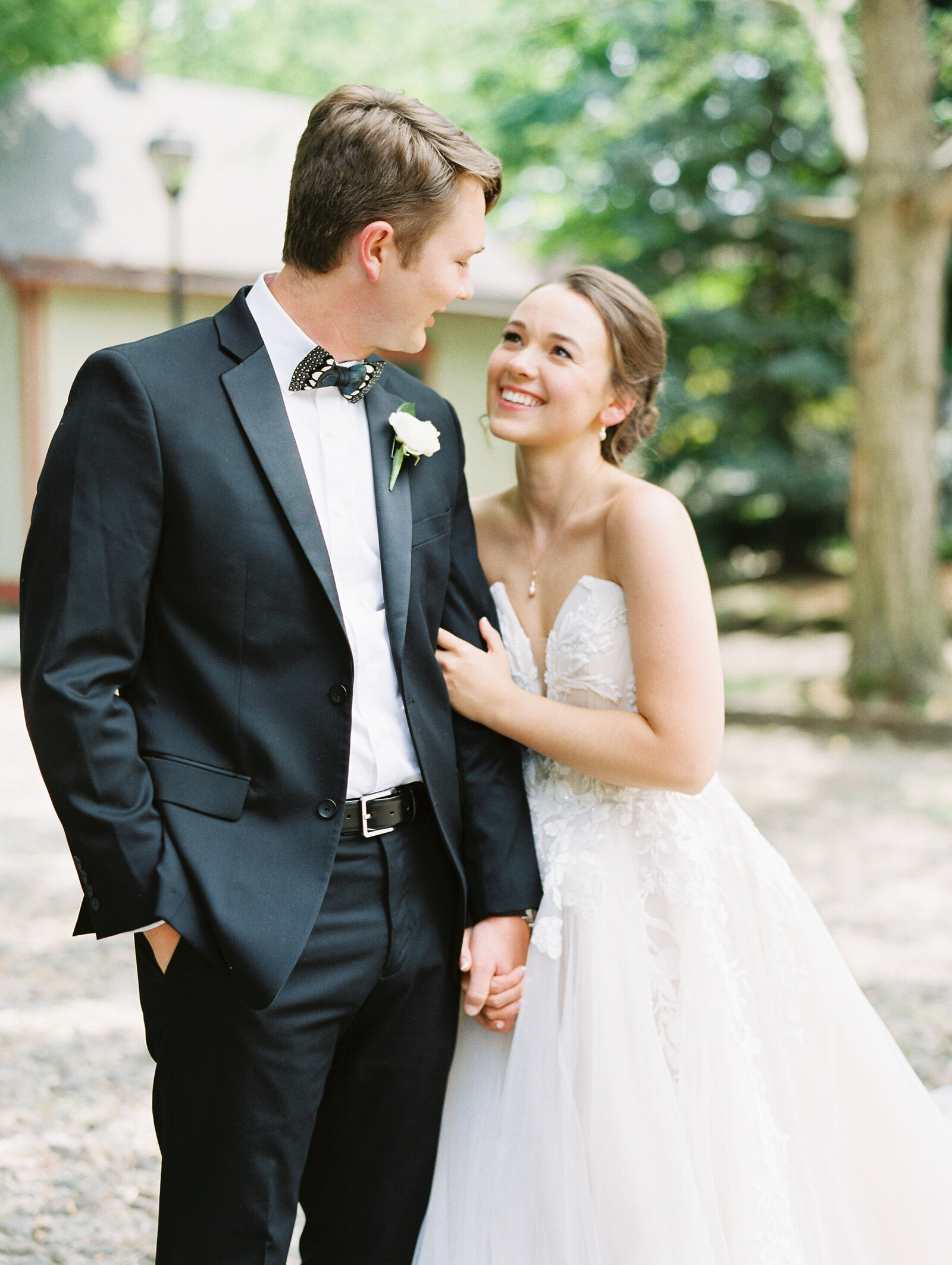 Sharin Shank Photography Fine Art Wedding Engagement Photographer Indiana Destination Light Airy Clasic Timeless Joyful Elopements Elopement Weddings SSP5